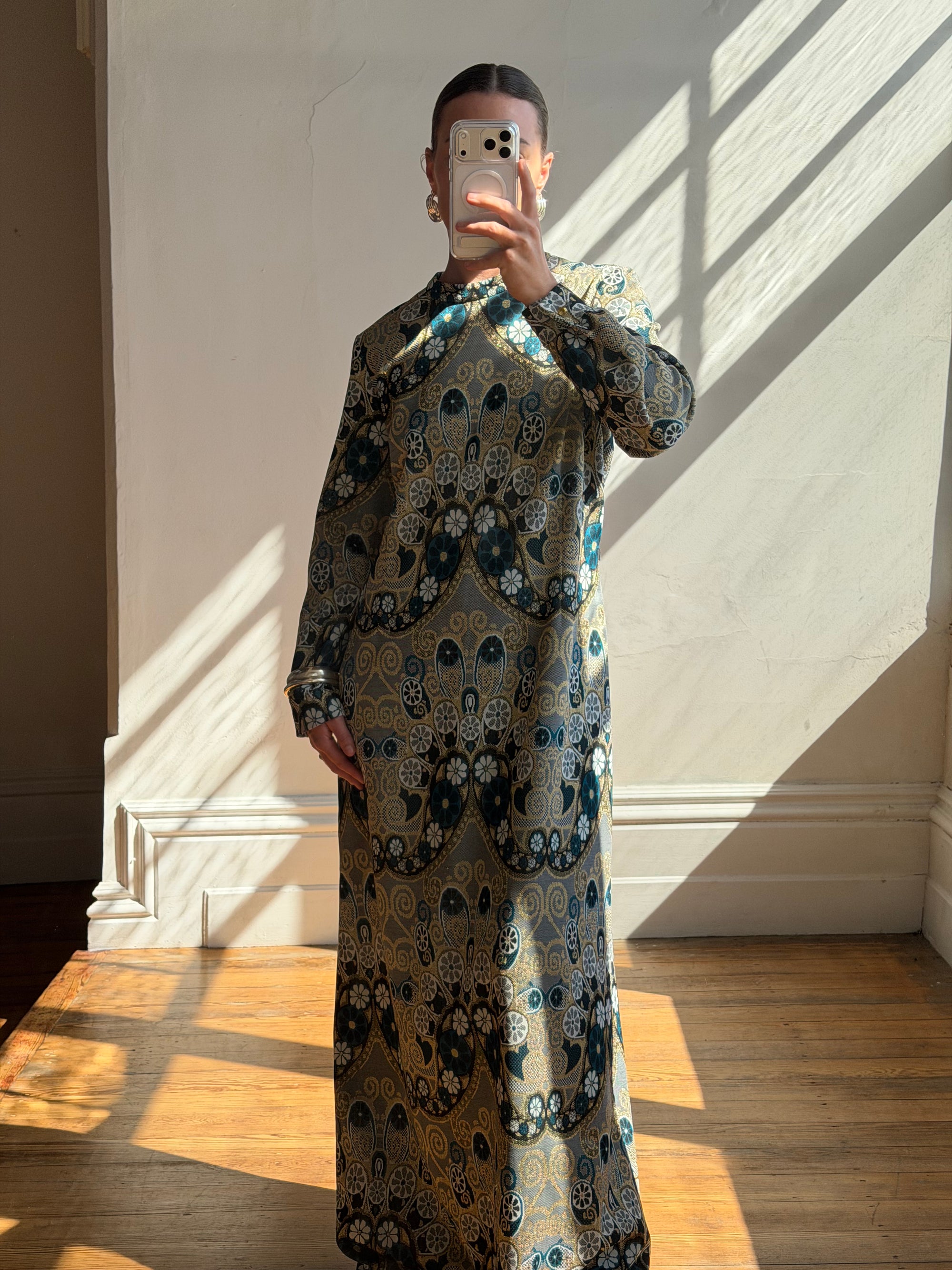 Vintage 70s Paisley Tapestry Long Sleeved Maxi Dress Blue