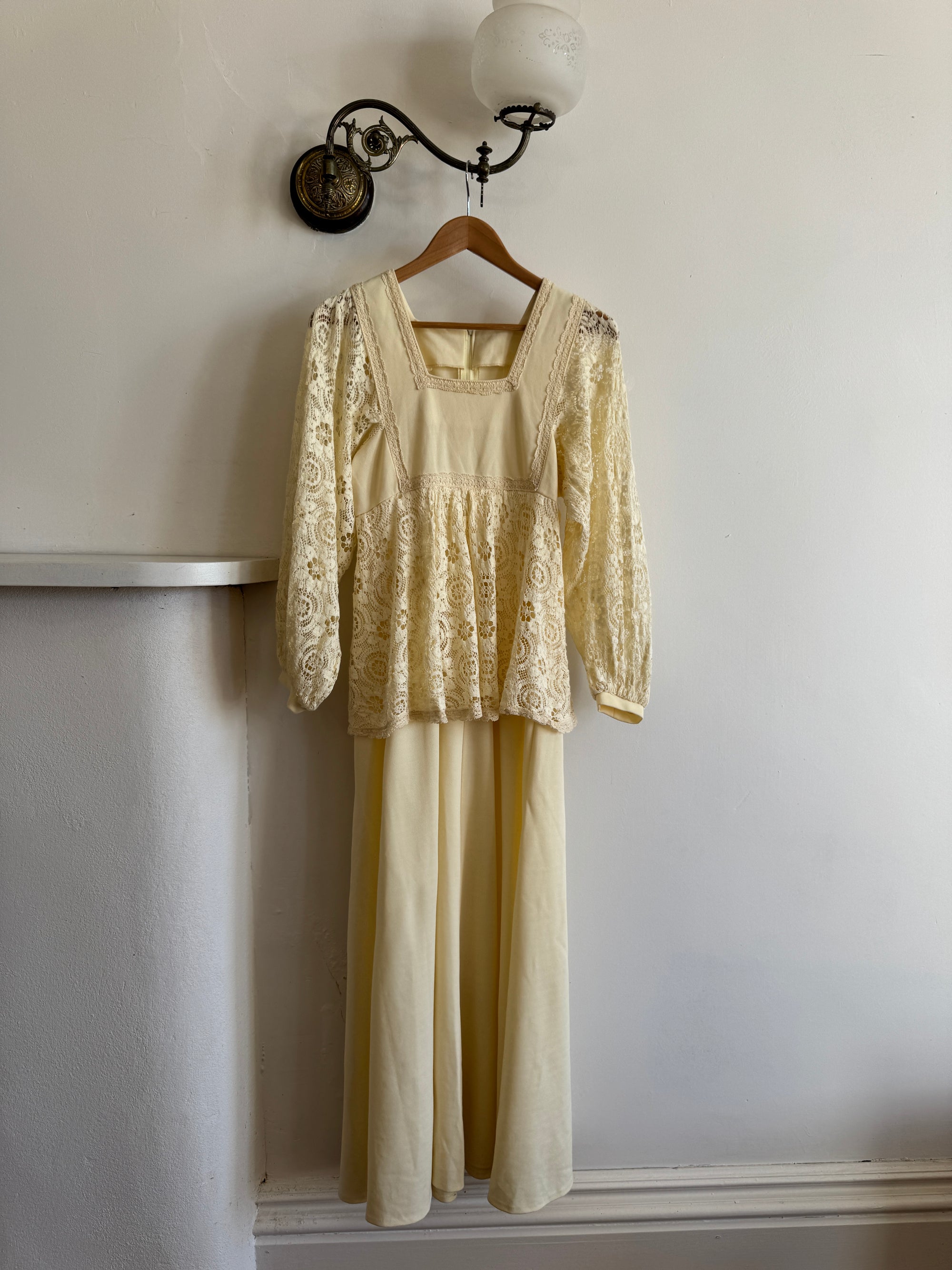 Vintage 70s Tiered Lace Tunic Wedding Dress Creme