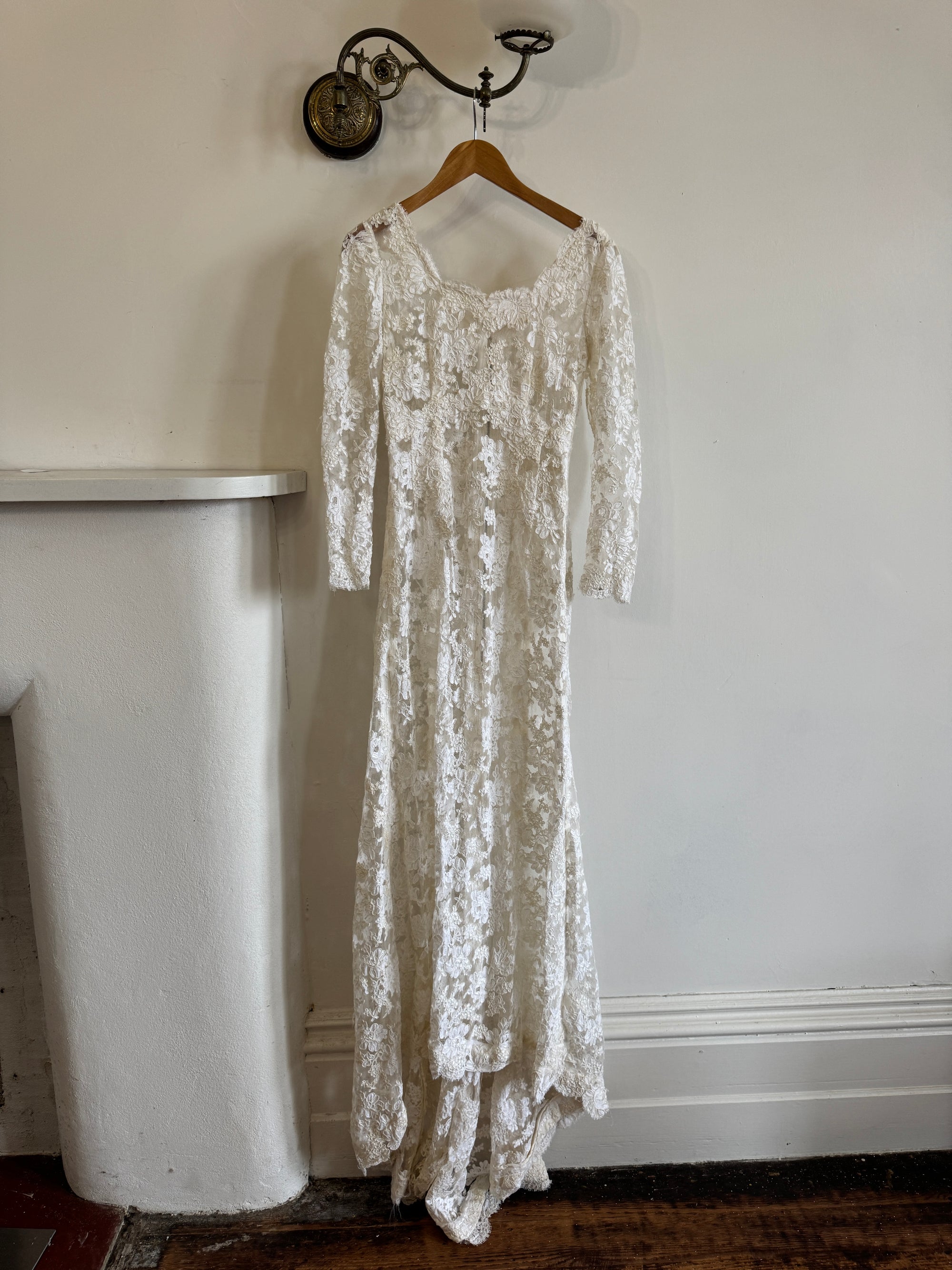 Vintage 60s Guipure Lace Long Sleeve Wedding Gown with Train