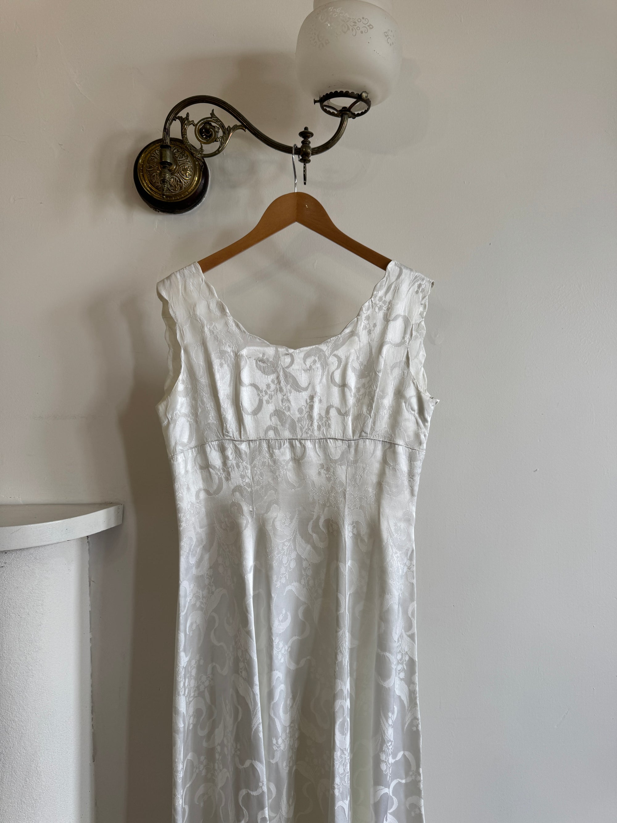 Vintage 50s Satin Jacquard Scalloped Bridal Dress