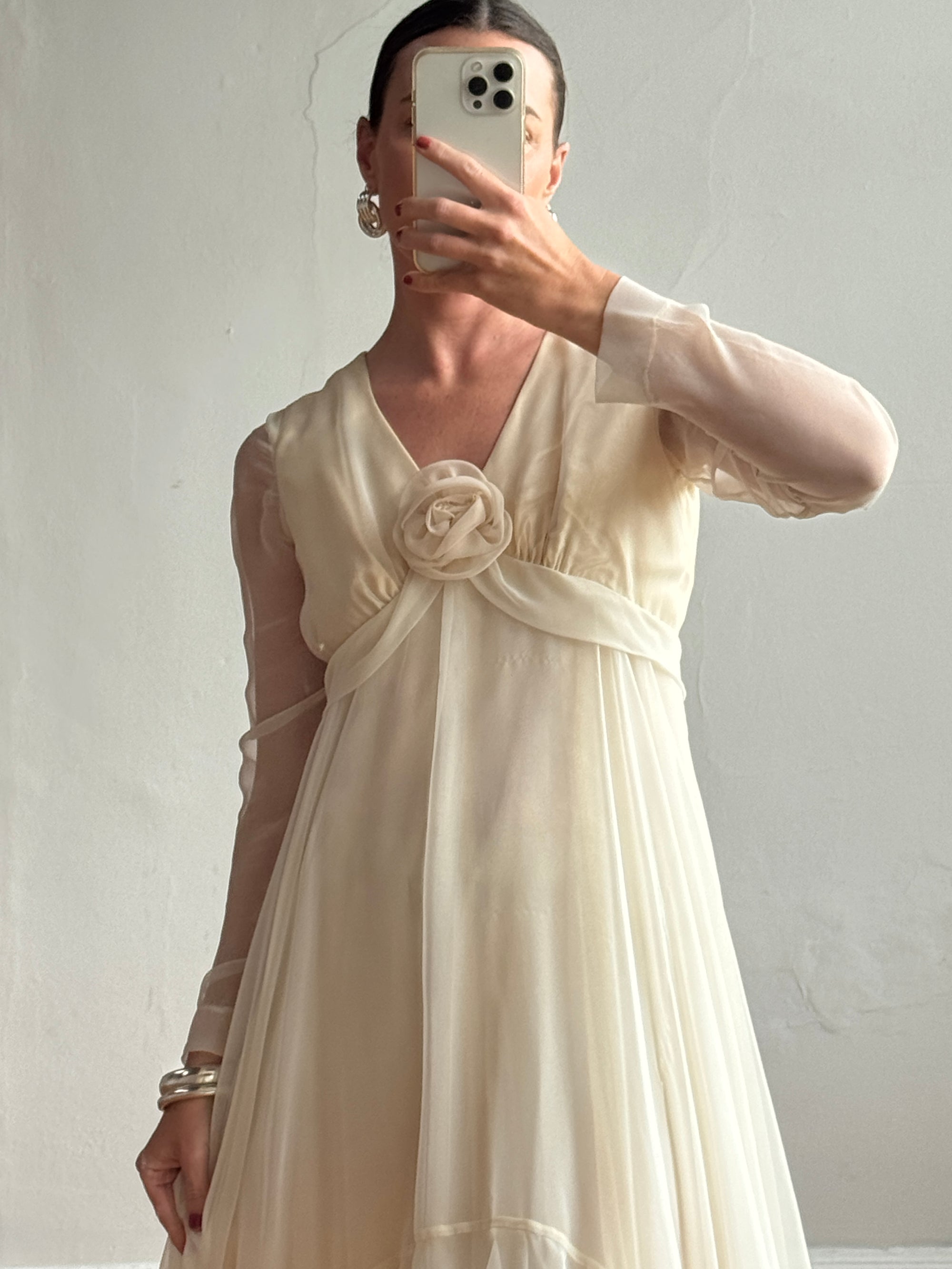 Vintage 70s Chiffon Rosette Wedding Dress Creme