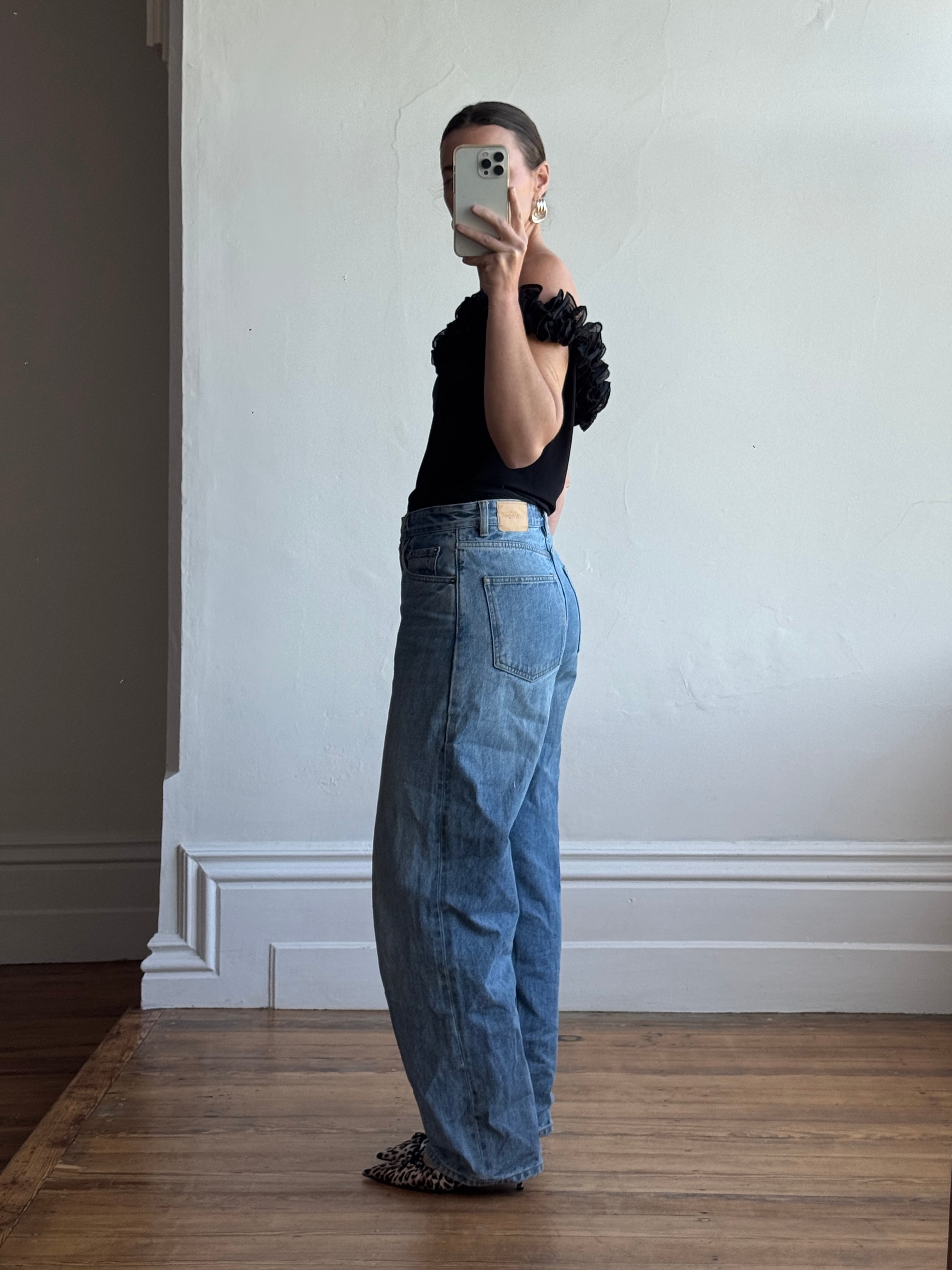 Vintage 90s Jersey Ruffle Off the Shoulder Top Noir