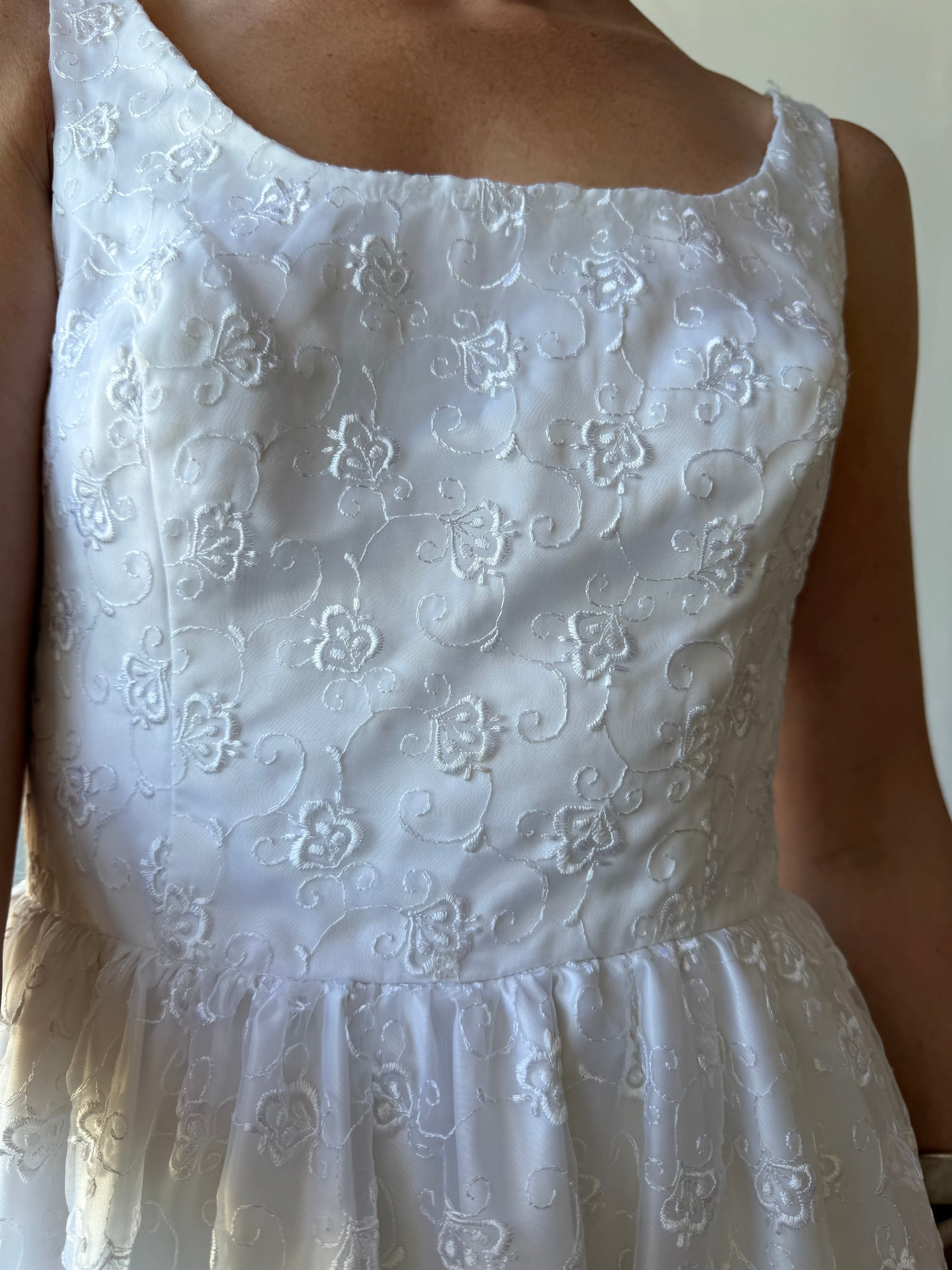 Vintage 90s Scoop Neck Floral Wedding Dress