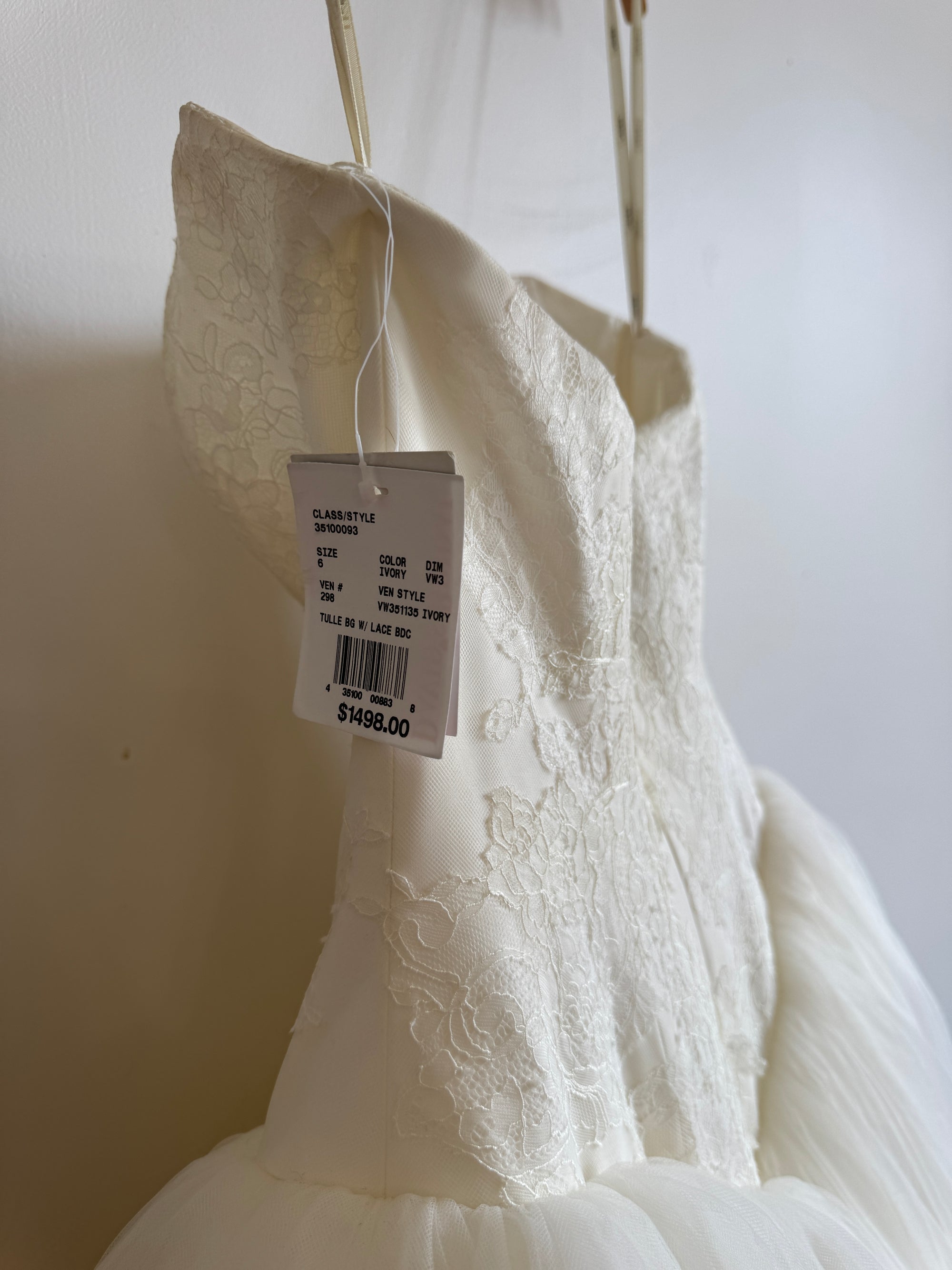Vintage Y2K Vera Wang Princess Tulle Strapless Wedding Gown – Call Me The Breeze Vintage Y2K Vera Wang Princess Tulle Strapless Wedding Gown – Call Me The Breeze