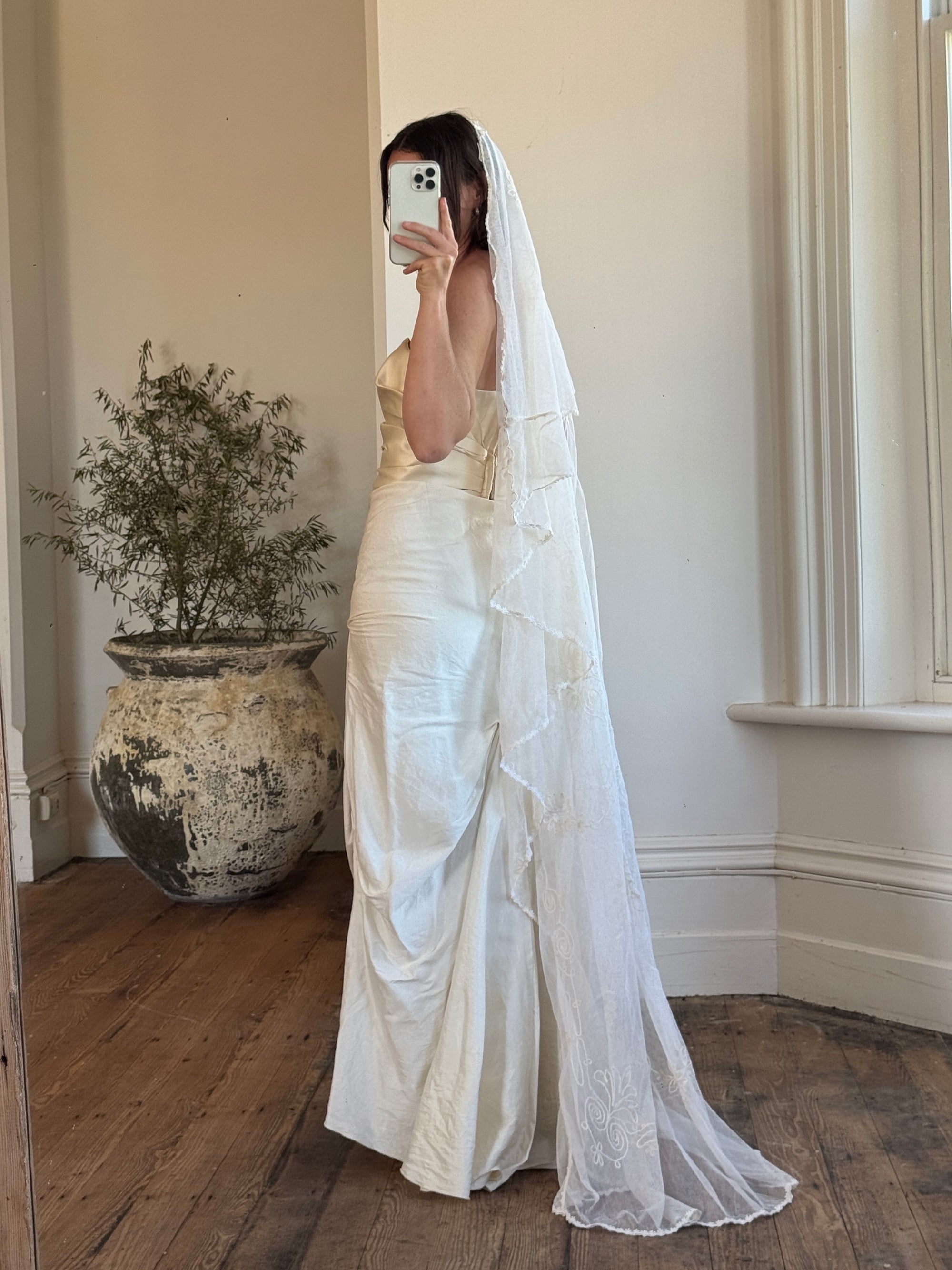 CMTB x Luce Di Luna Repurposed Antique Tambour Lace Chapel Length Veil