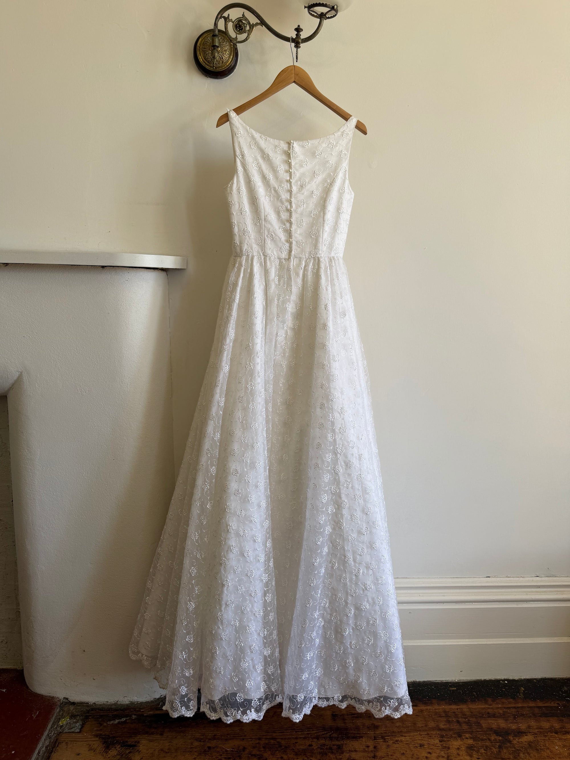 Vintage 90s Scoop Neck Floral Wedding Dress