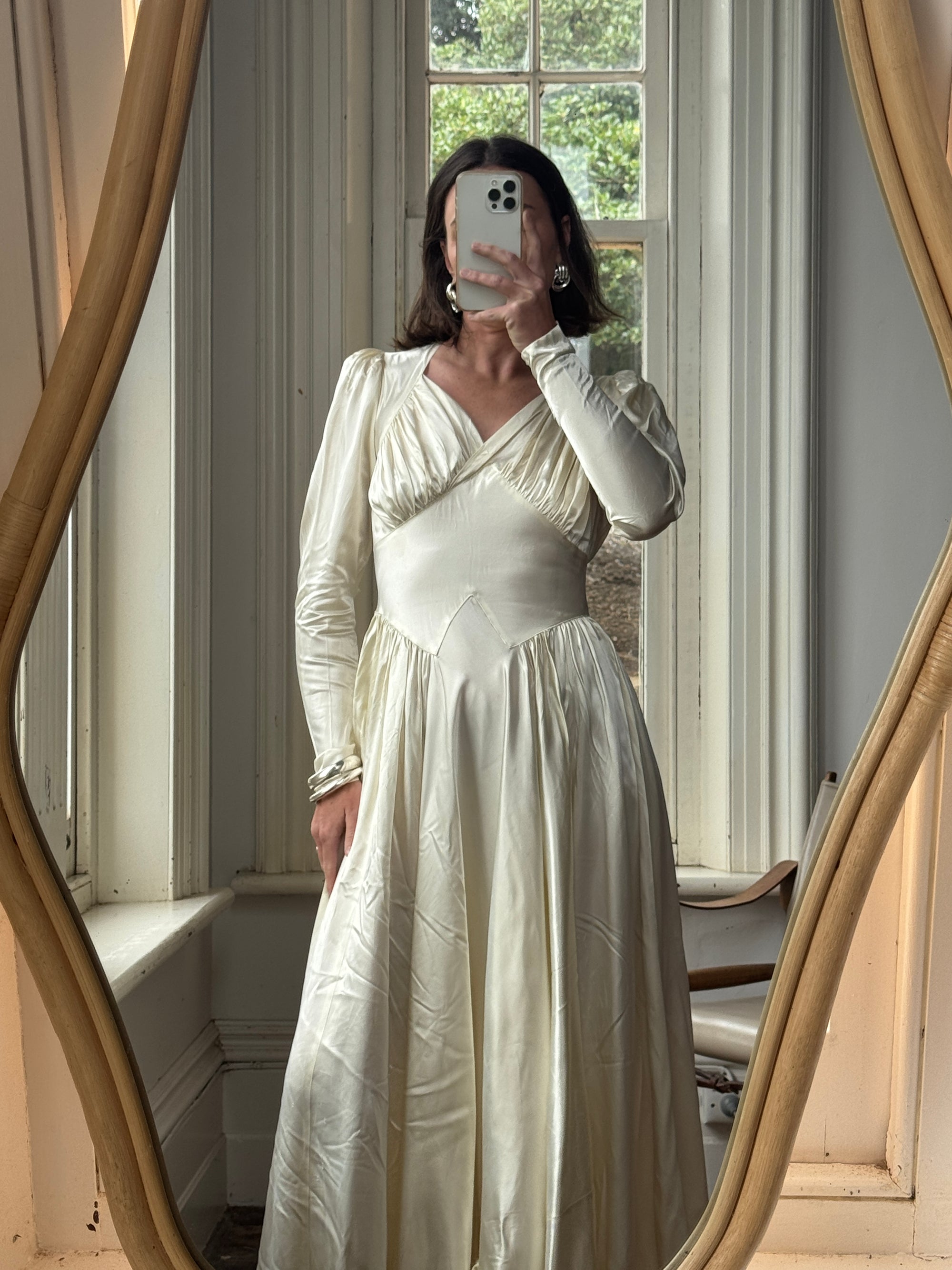 Vintage 40s Satin Minimalist Wedding Gown Creme