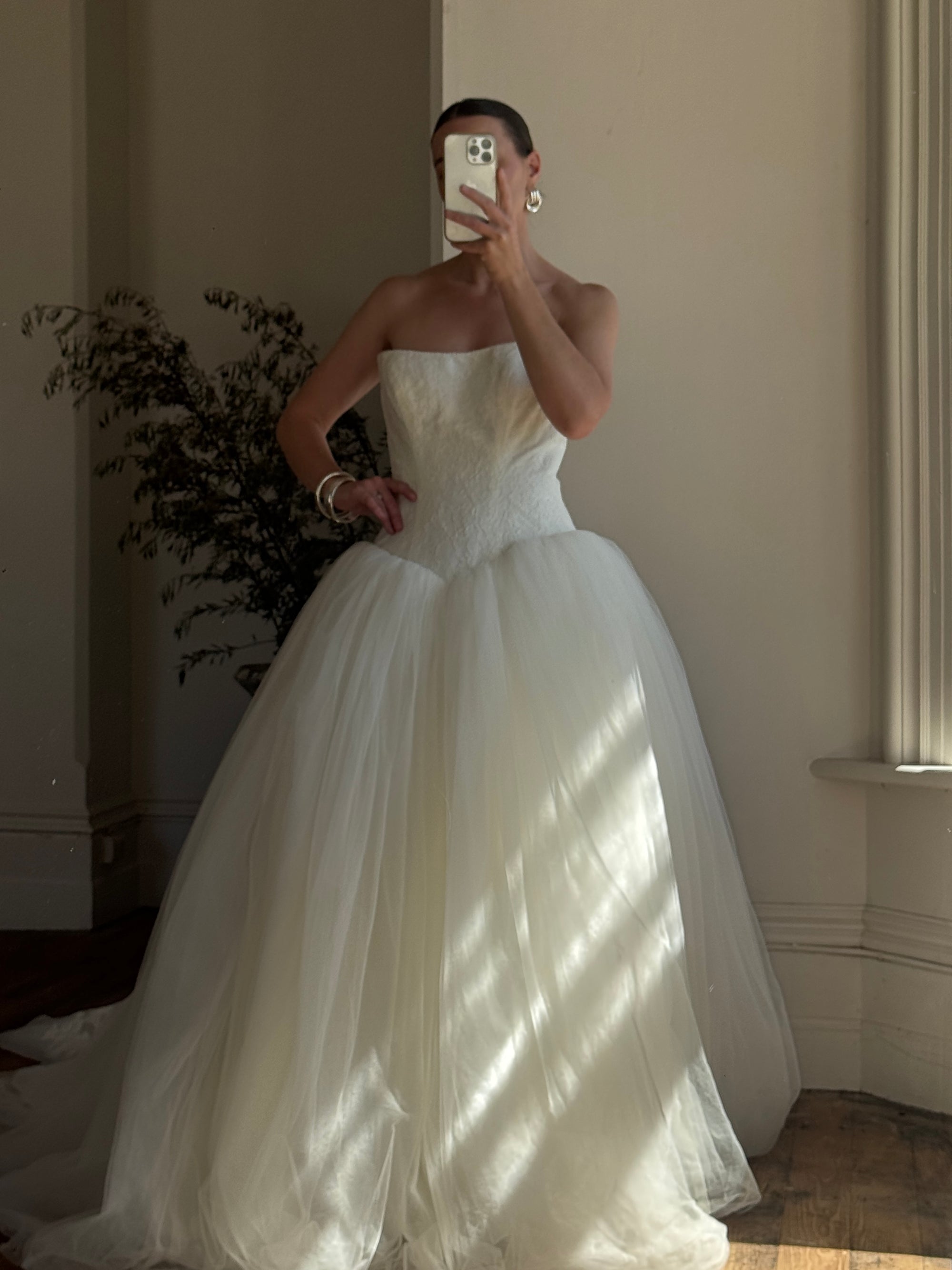 Vintage Y2K Vera Wang Princess Tulle Strapless Wedding Gown