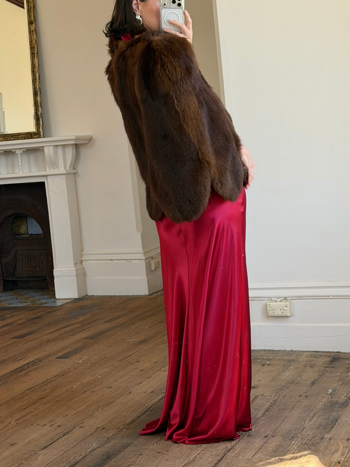 Vintage 60s Chocolate Brown Fur Scalloped Caplet
