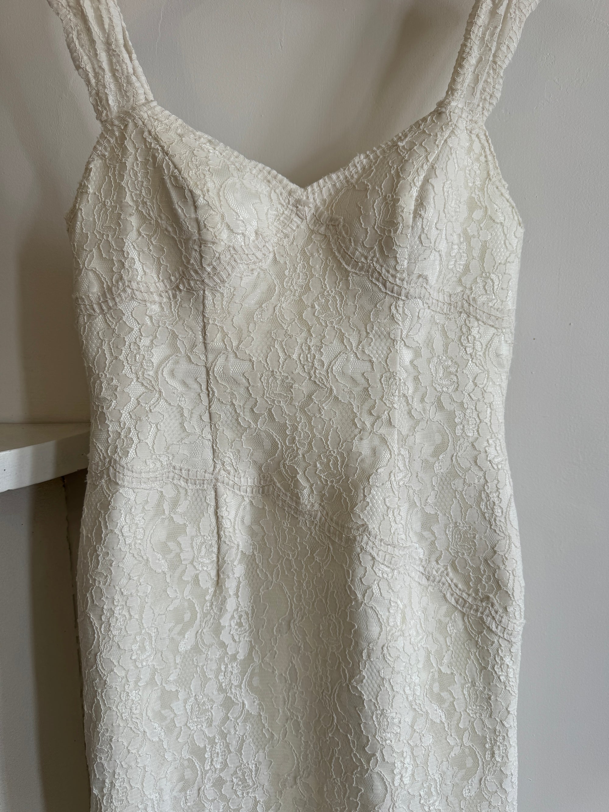 Vintage Y2K Fishtail Lace Wedding Gown