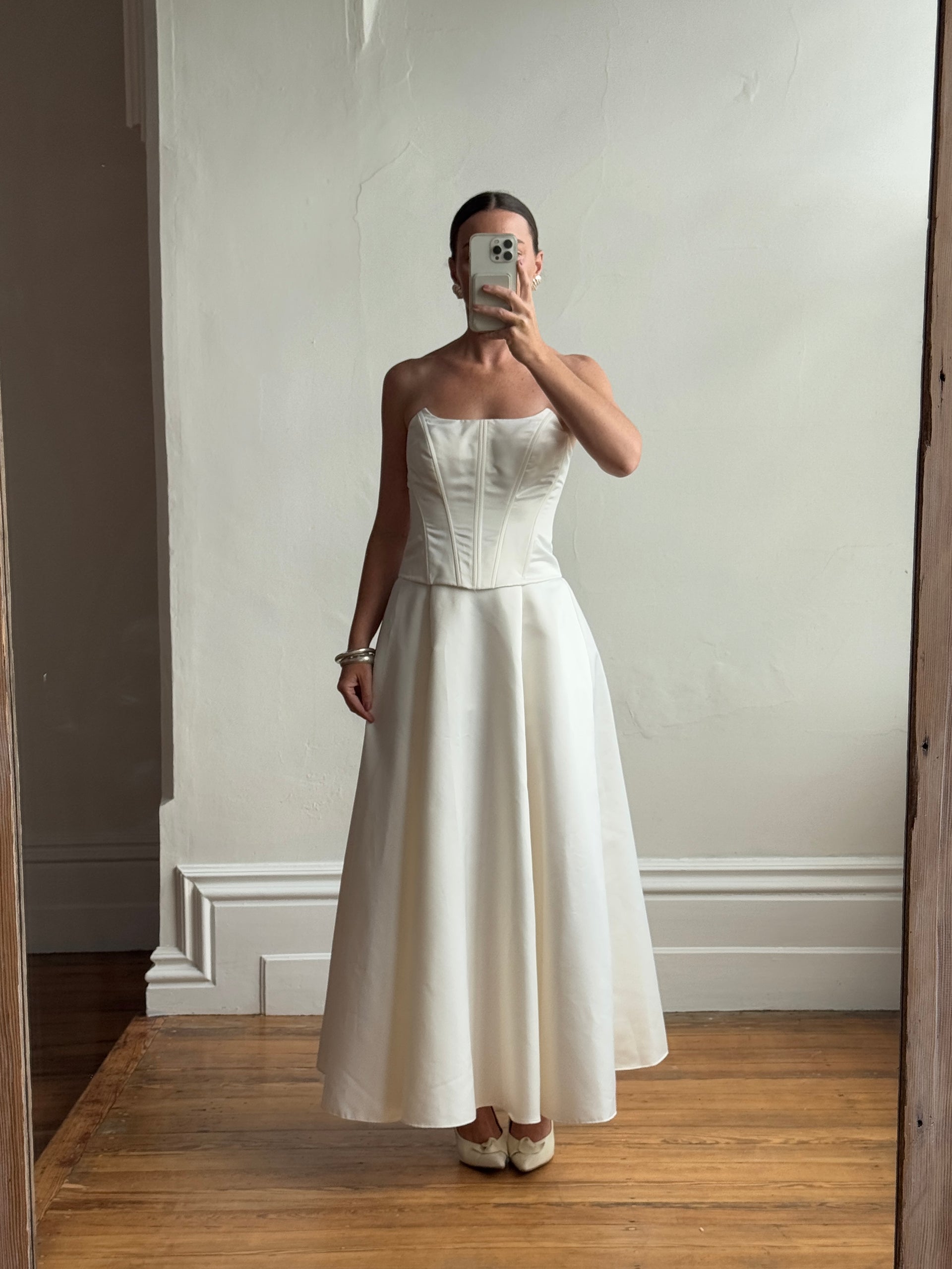 Vintage 90s Corseted Satin Lace Up Wedding Dress – Call Me The Breeze