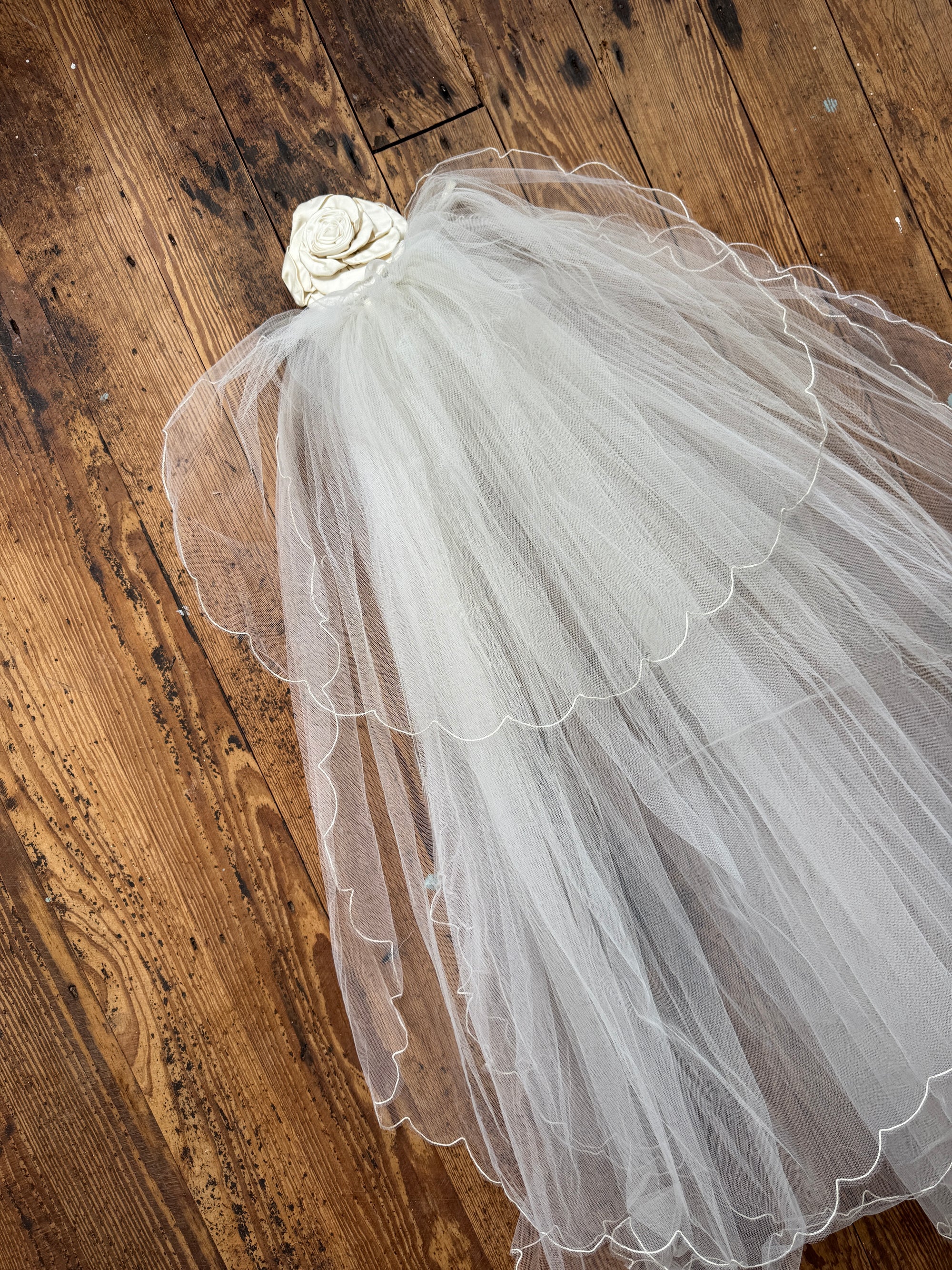 Vintage Scalloped Tulle Veil with Satin Rosette