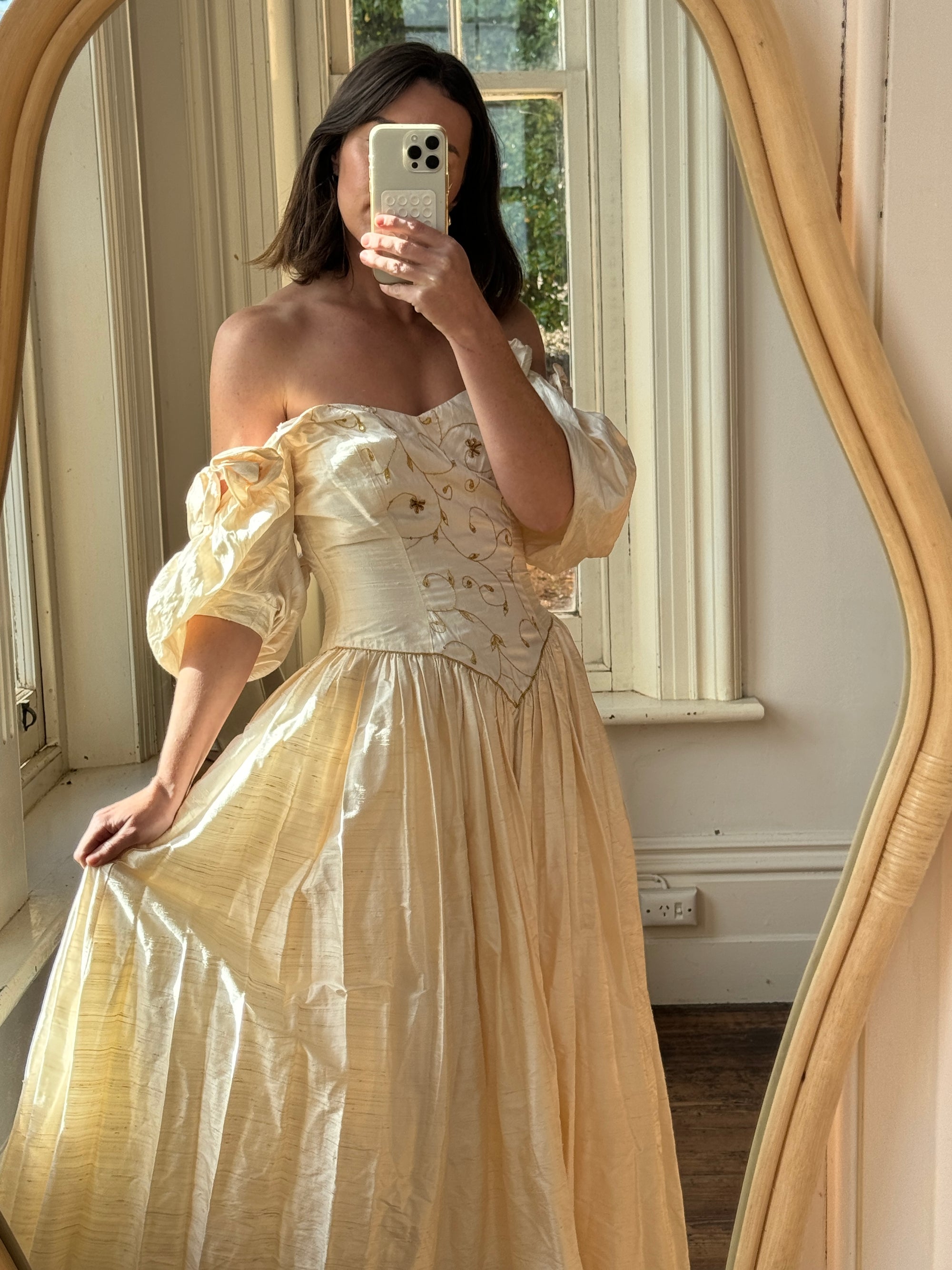 Vintage Puff Sleeve Rosette Bridal Gown