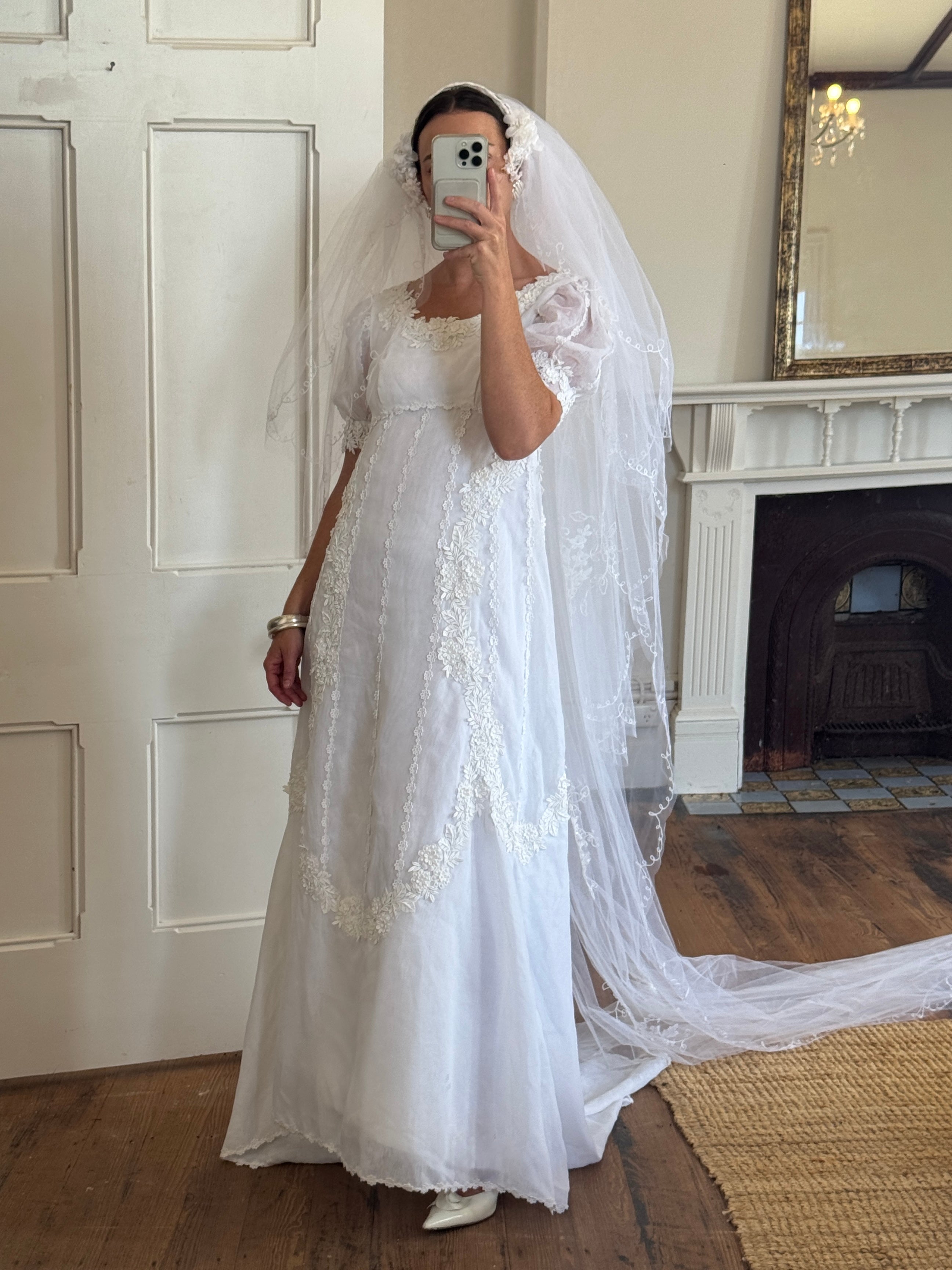 Vintage 70s Short Sleeved Prairie Wedding Dress With Train