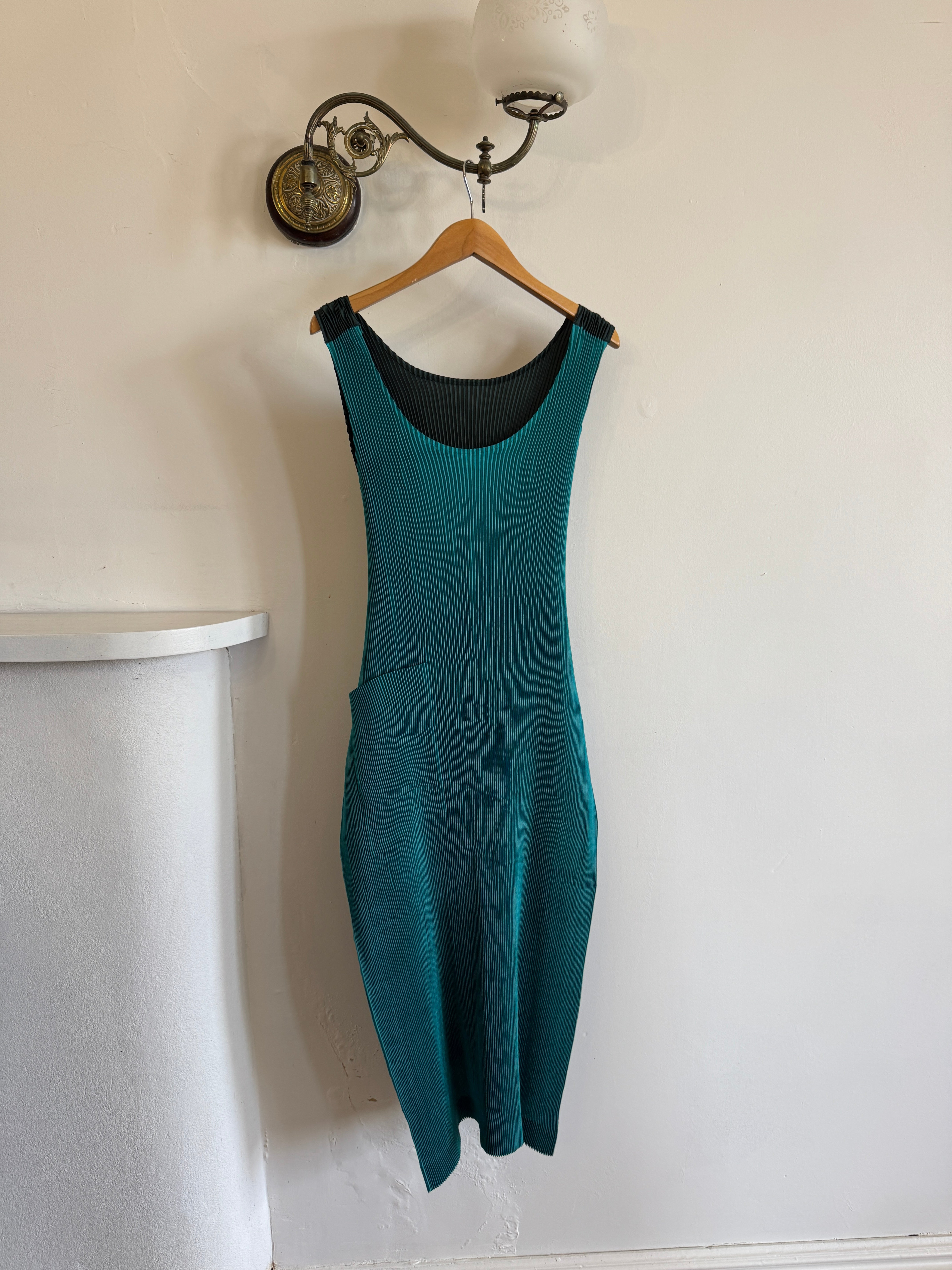 Vintage Issey Miyake IM Pleated Teal Apron Dress – Call Me The Breeze