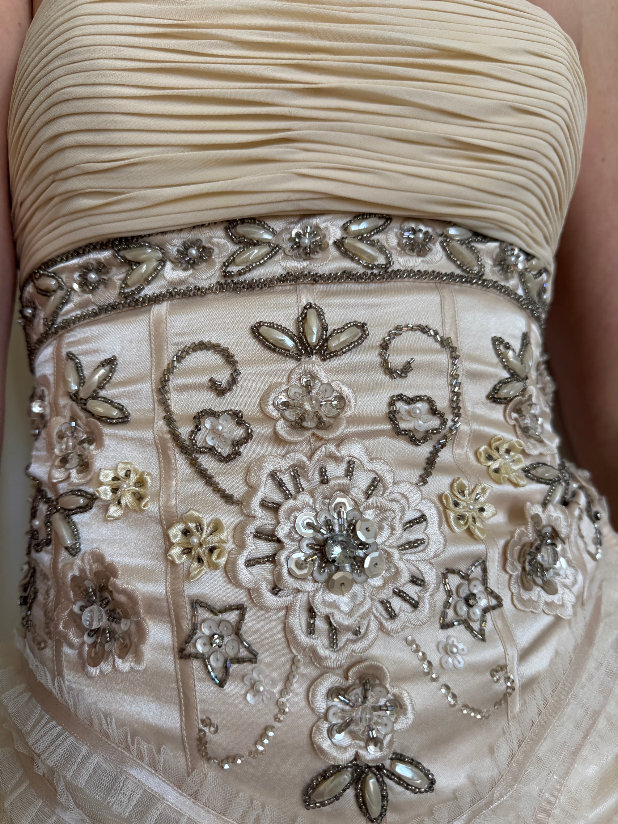 Vintage 90s Embroidered Waist Strapless Wedding Dress Creme