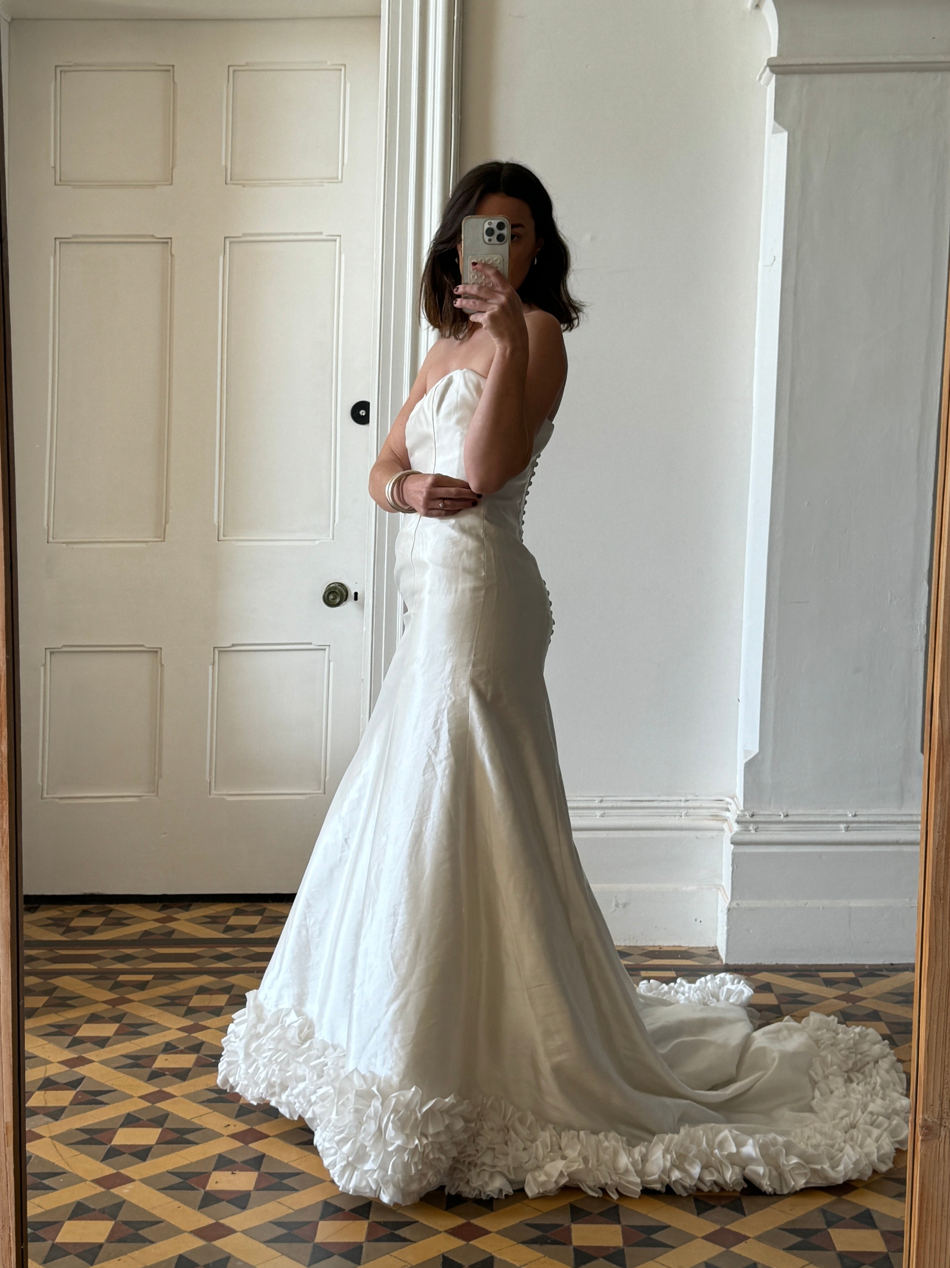 Vintage Y2K Strapless Satin Wedding Gown with Ruffled Train