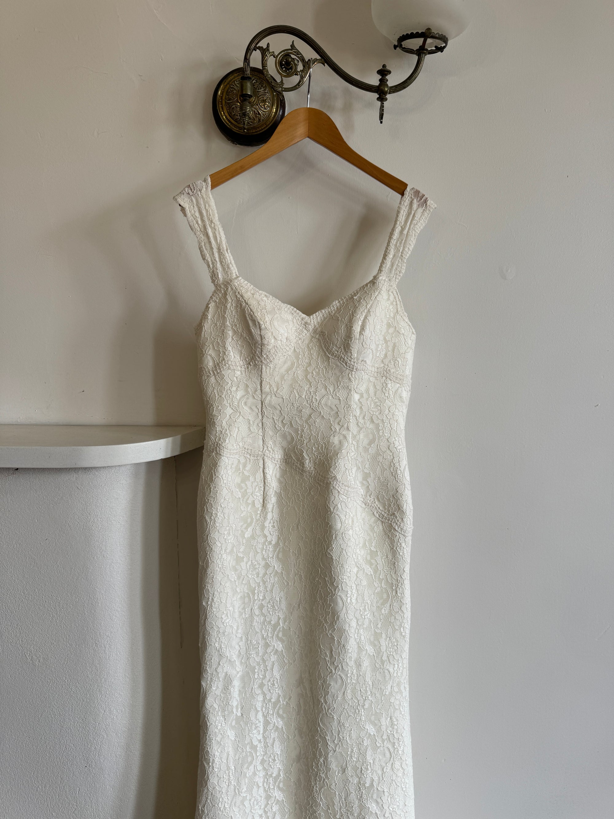 Vintage Y2K Fishtail Lace Wedding Gown