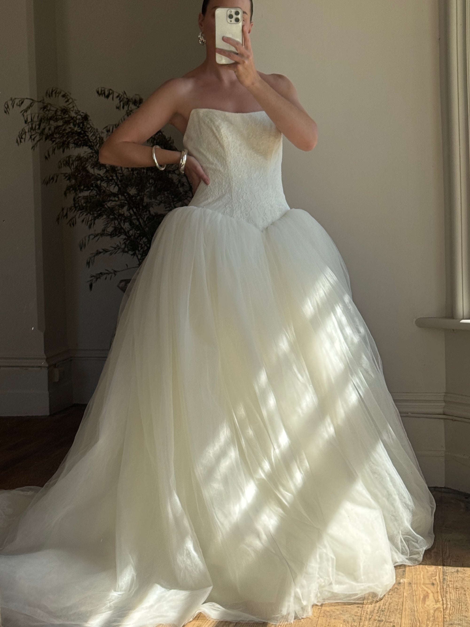 Vintage Y2K Vera Wang Princess Tulle Strapless Wedding Gown
