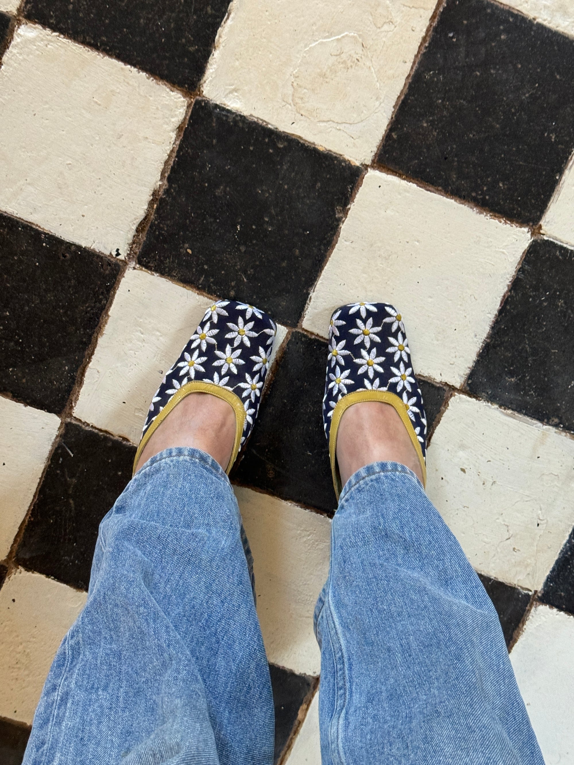 Vintage Y2K Leather Square Toe Daisy Mules
