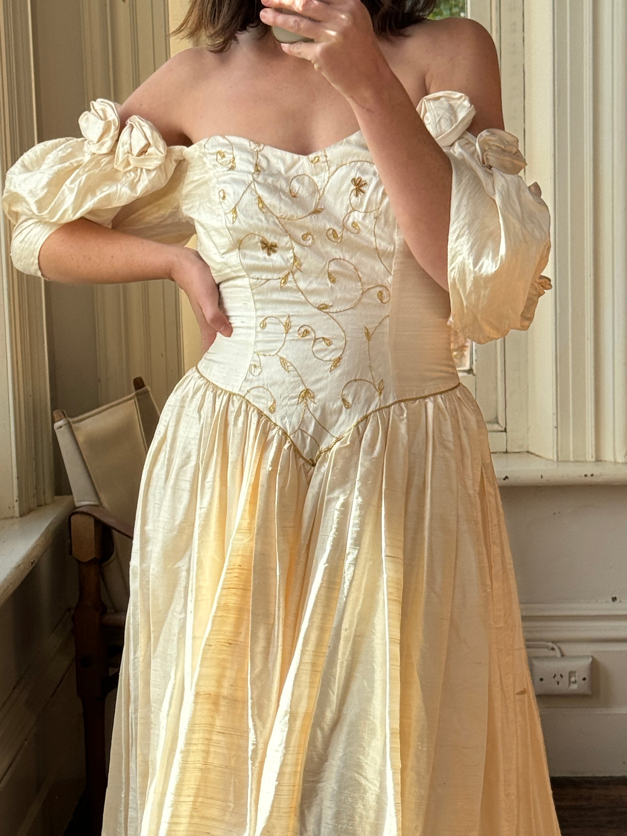 Vintage Puff Sleeve Rosette Bridal Gown