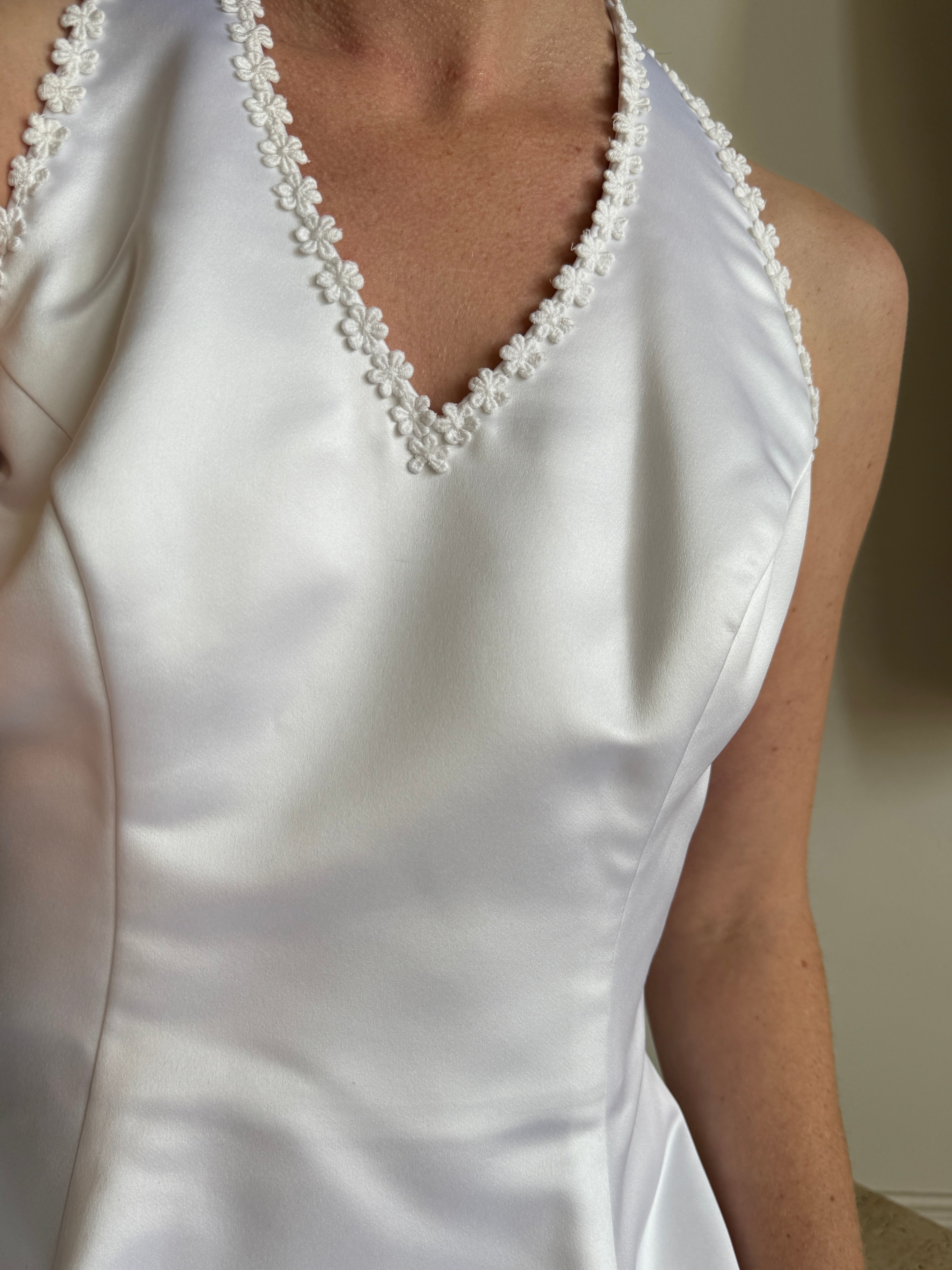 Vintage 90s Satin Halter Wedding Dress With Daisies