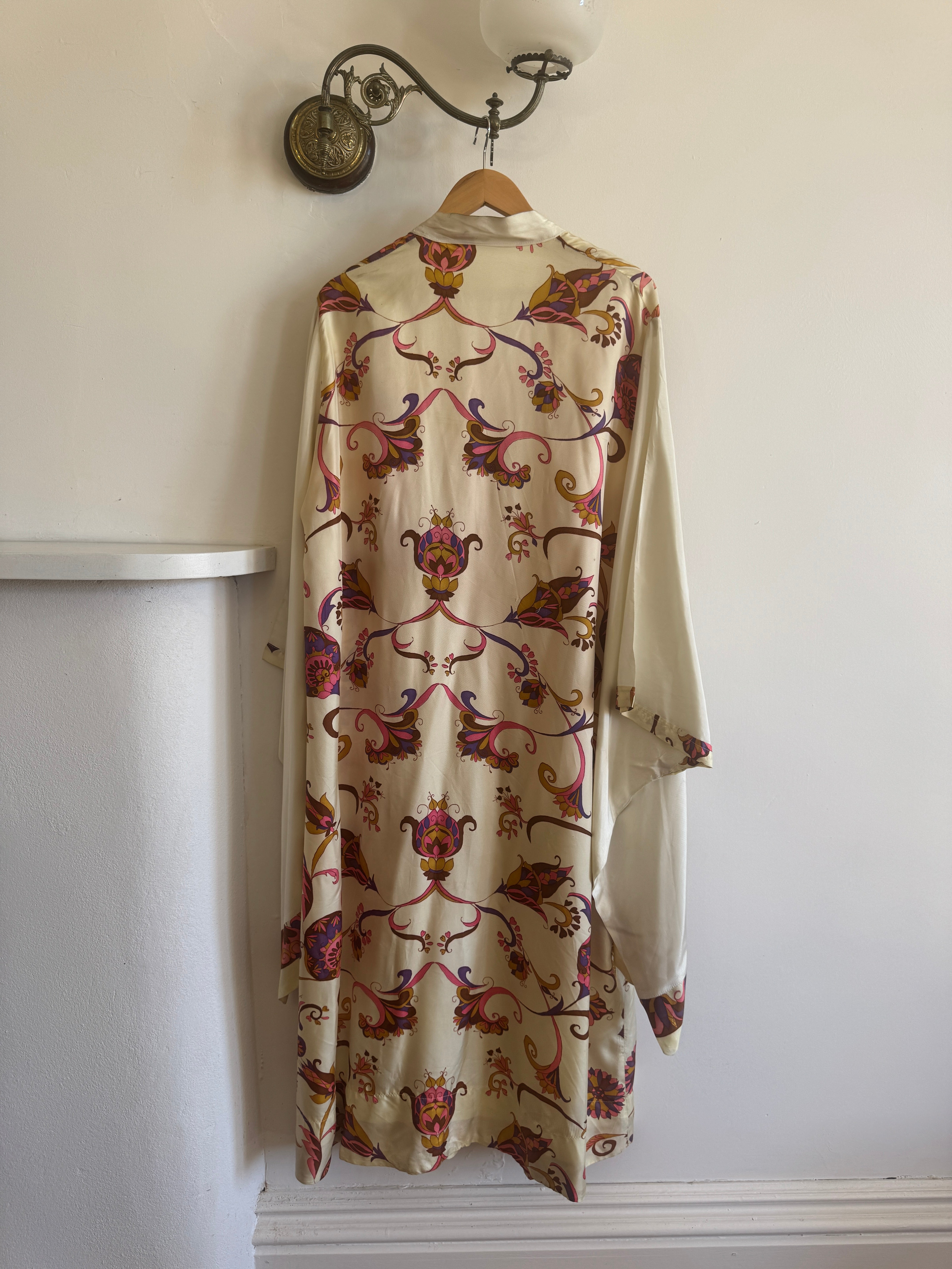 Vintage 70s Cream Oriental Floral Robe