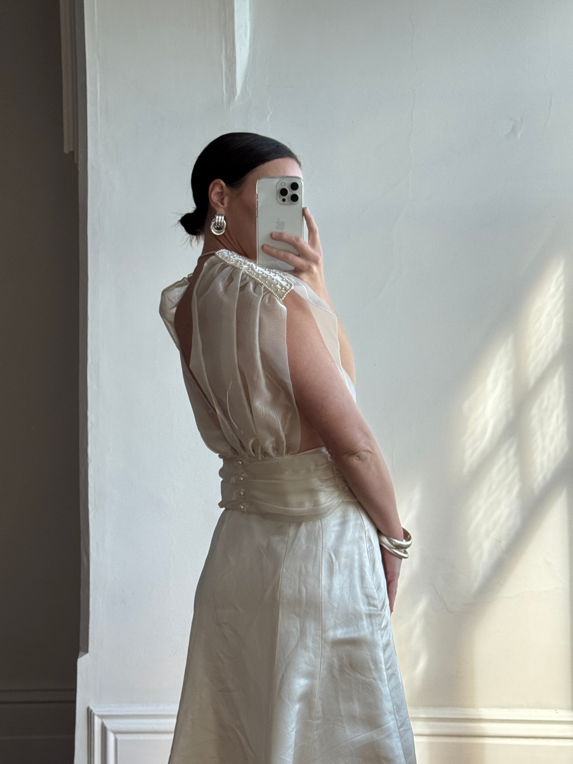 Vintage Y2K Organza V Neck Pearl Embellished Top Creme