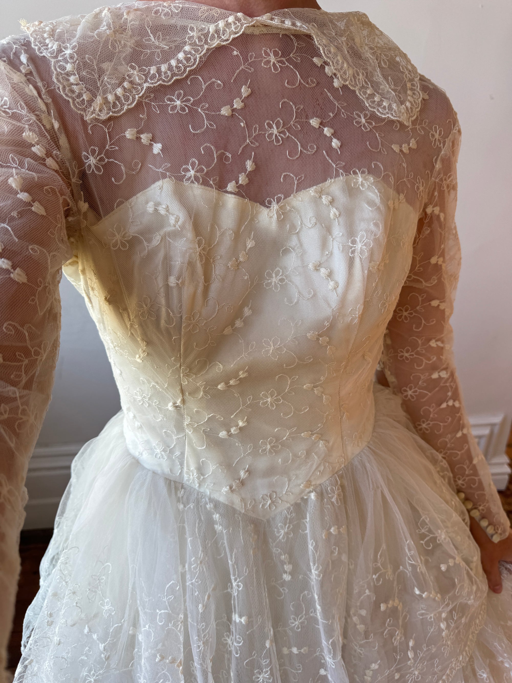 Vintage 70s Tiered Lace and Tulle Long Sleeved Wedding Gown