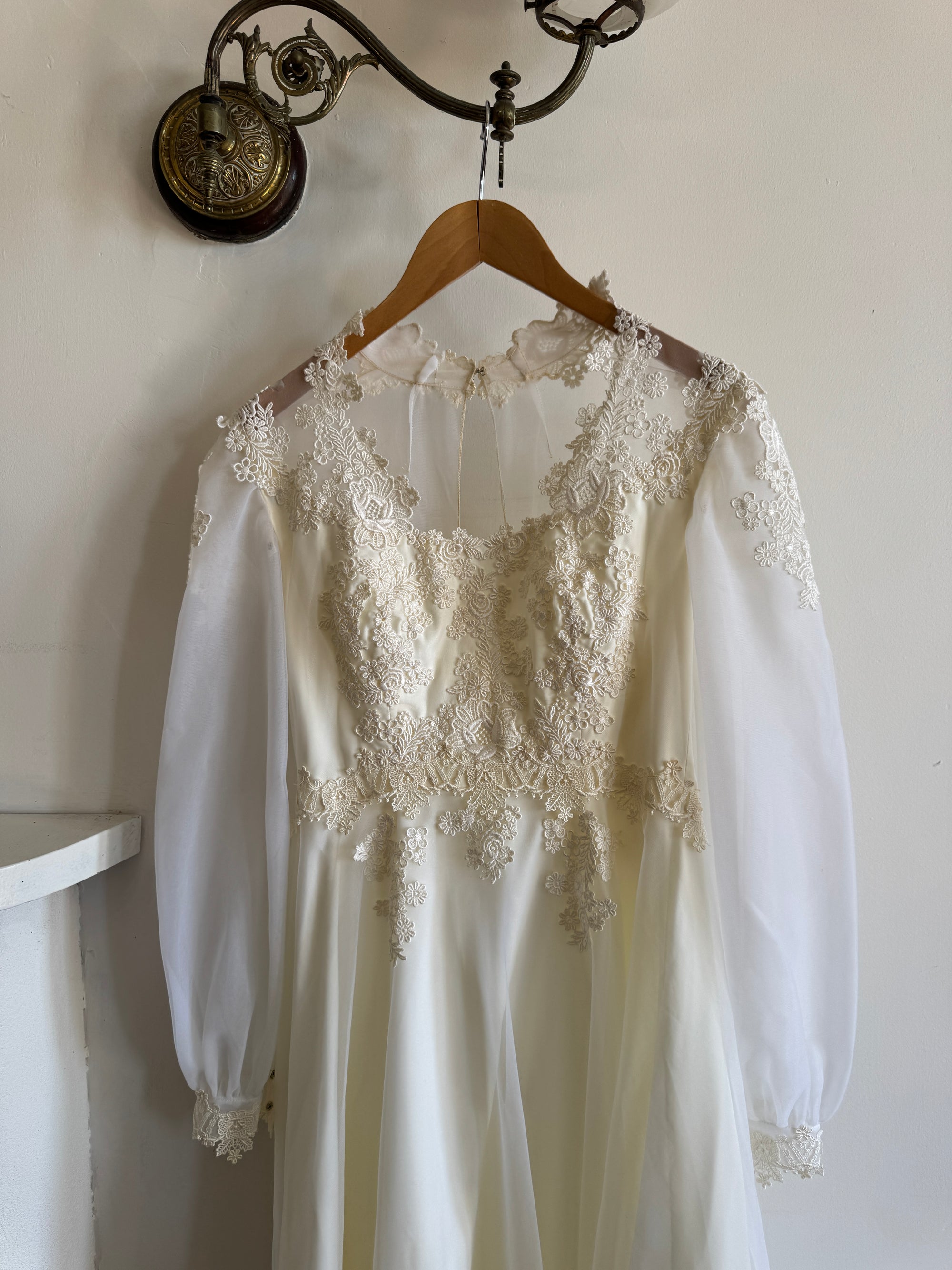 Vintage 70s Lace Poet Sleeve Wedding Dress Ivory
