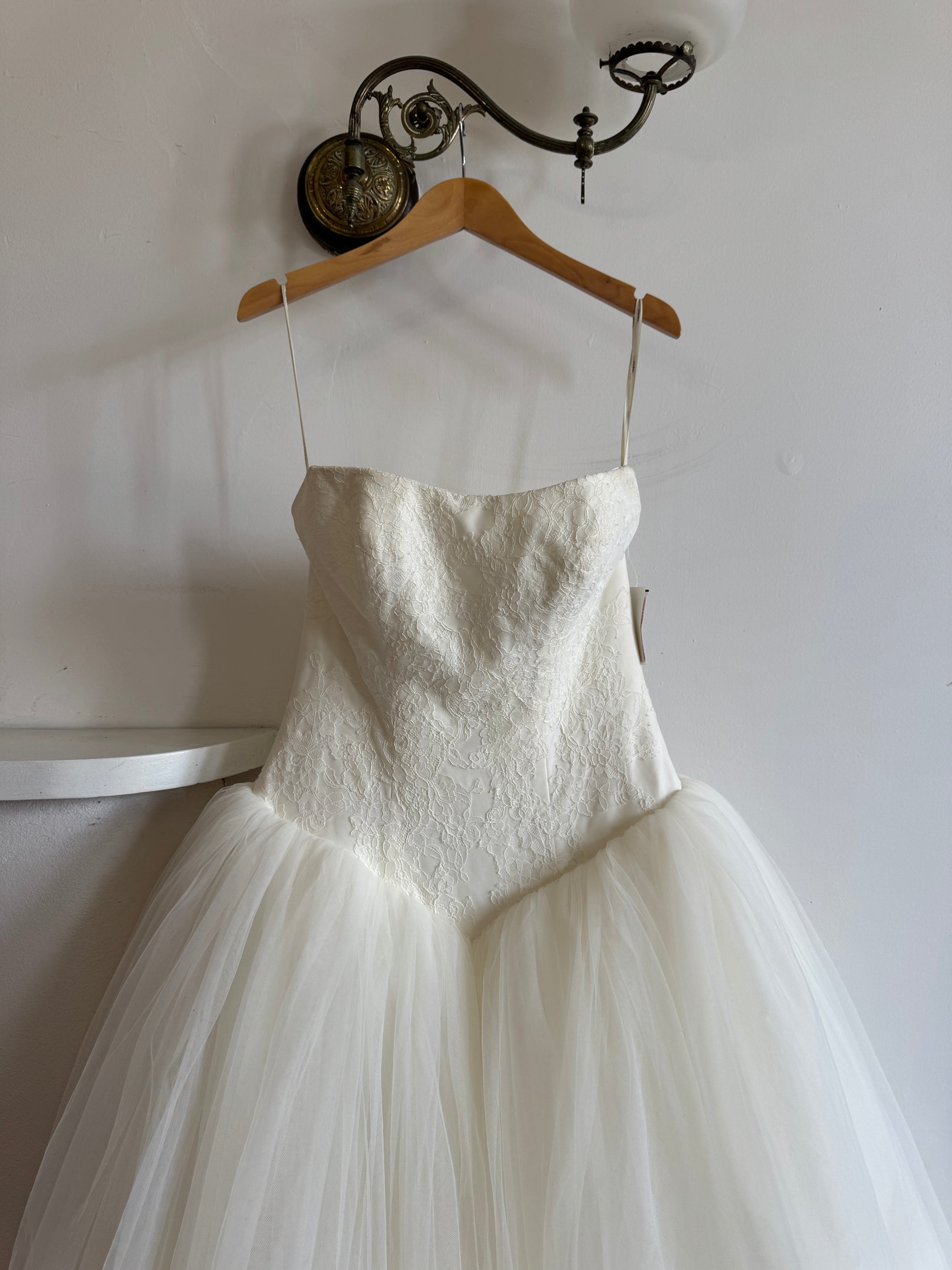 Vintage Y2K Vera Wang Princess Tulle Strapless Wedding Gown