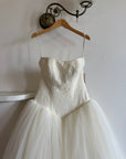 Vintage Y2K Vera Wang Princess Tulle Strapless Wedding Gown