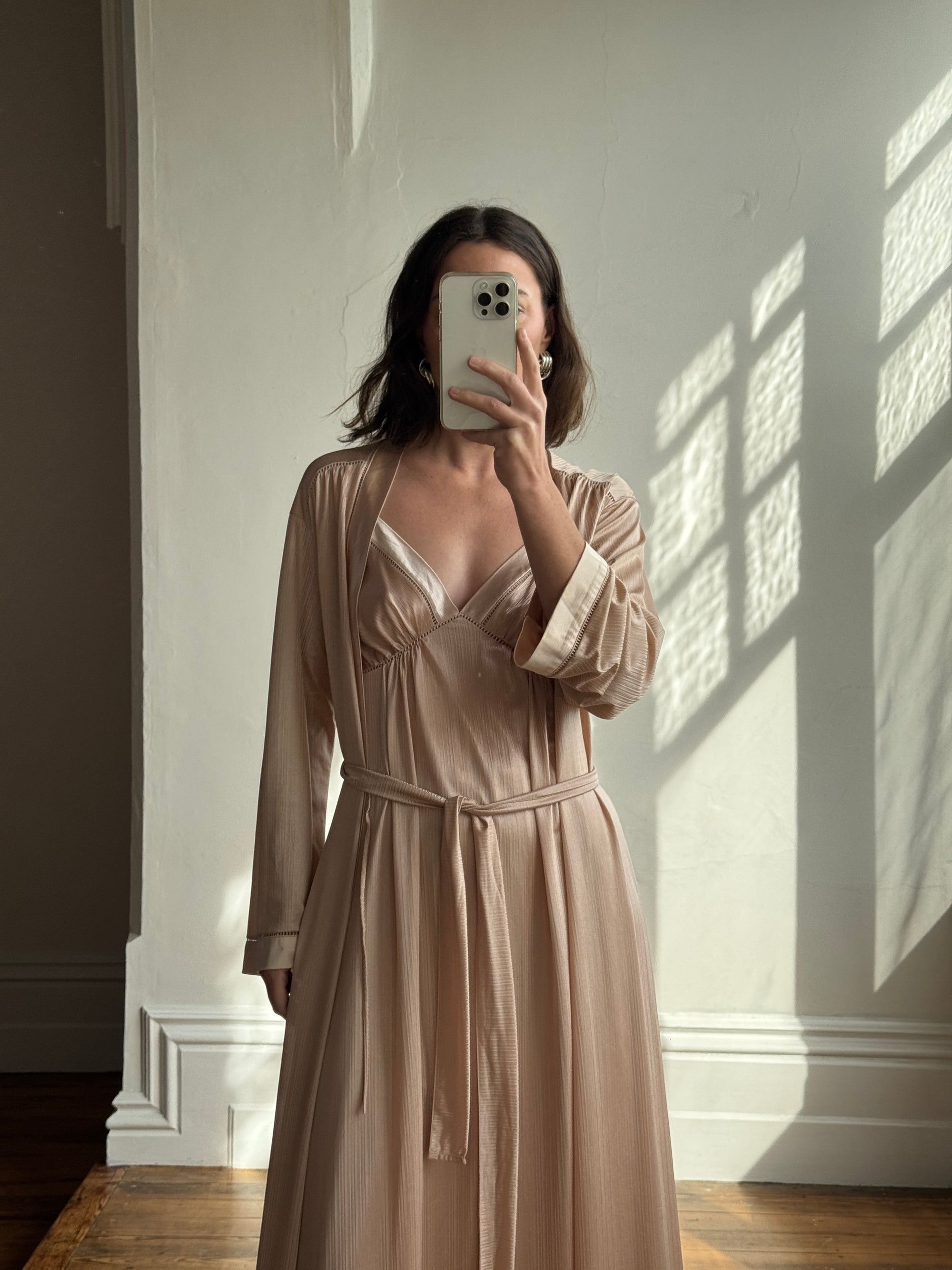 Vintage 80s Champagne Peach Robe and Slip Set