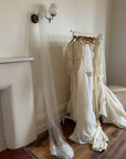Vintage Minimal Extra Long Tulle Veil