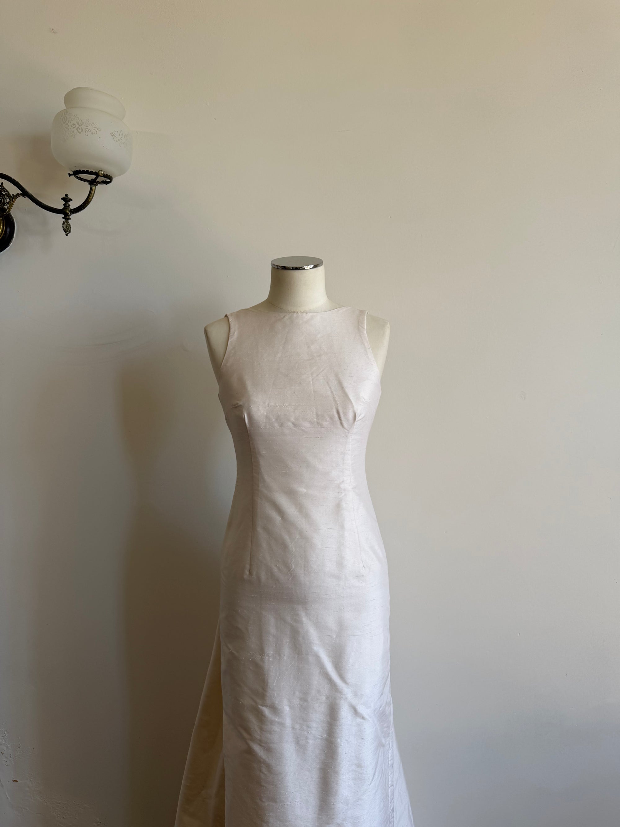 Vintage 90s Raw Silk Backless Bow Wedding Dress
