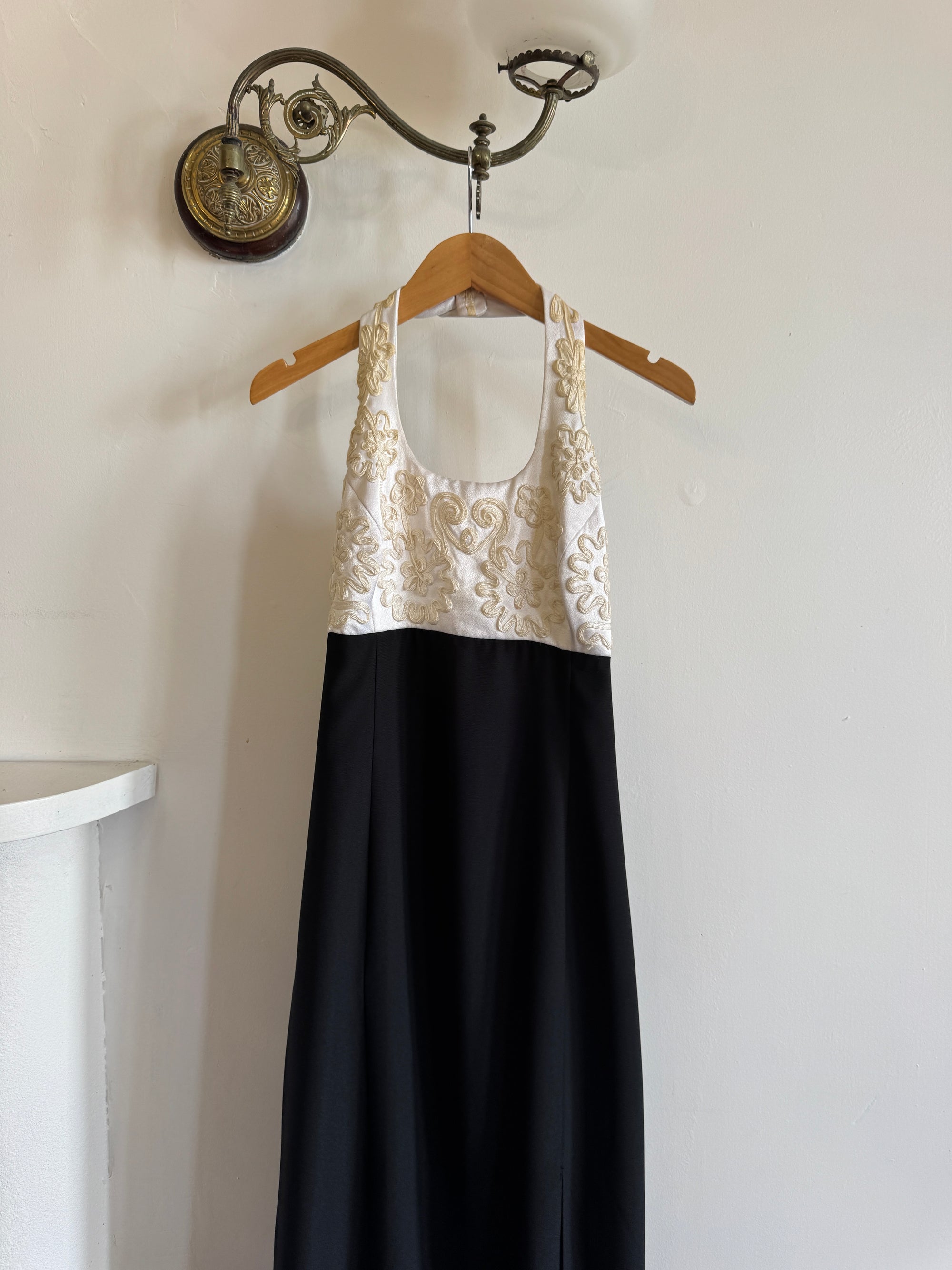 Vintage 90s Halter Crepe Contrast Rope Embroidery Midi Dress