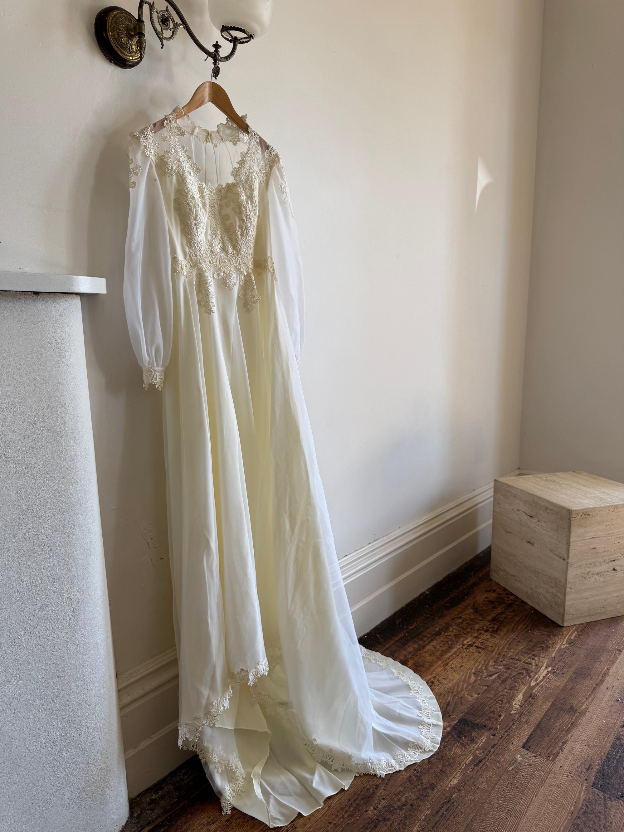 Vintage 70s Lace Poet Sleeve Wedding Dress Ivory
