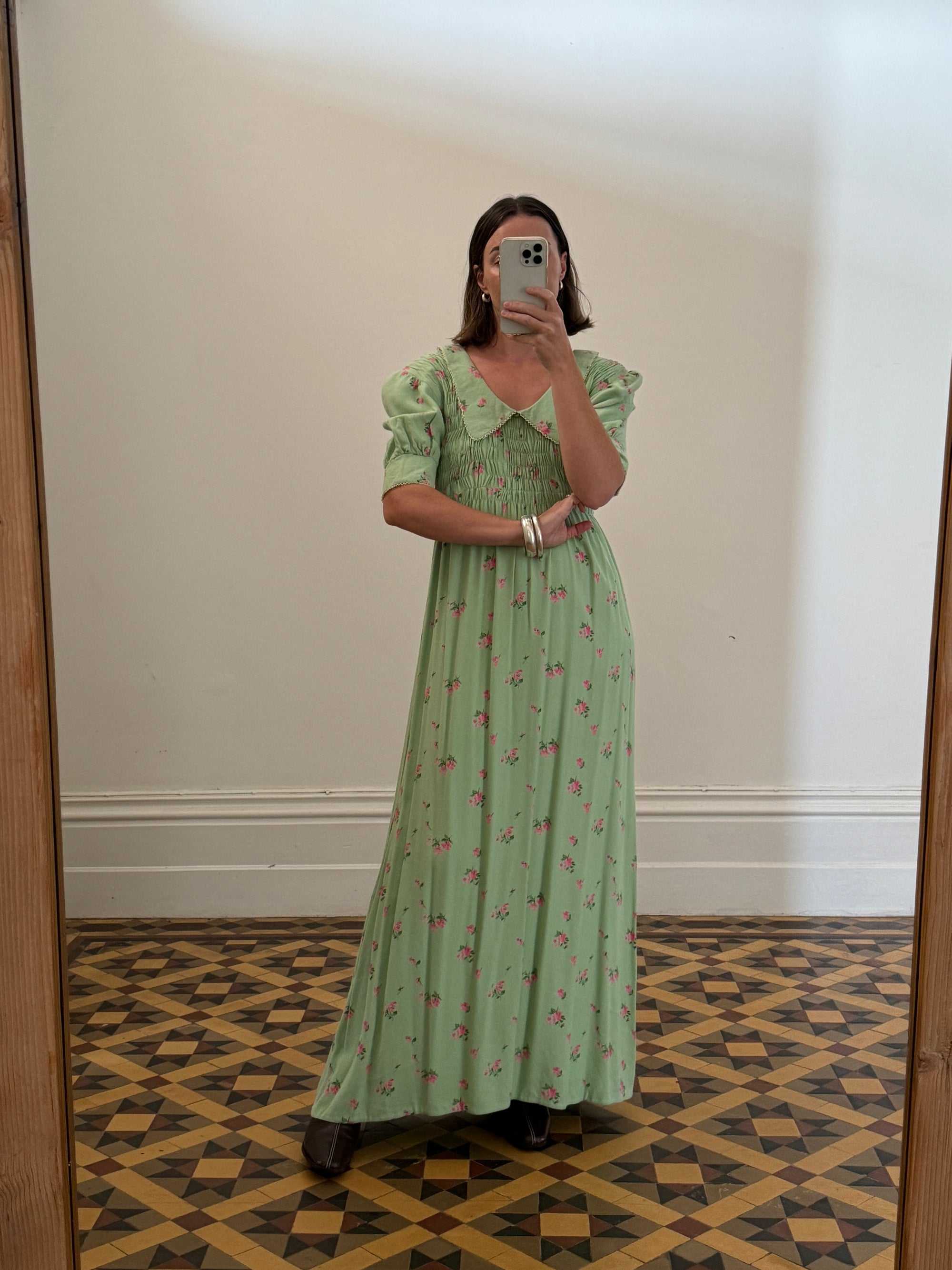Vintage 70s Petite Floral Collared Maxi Dress