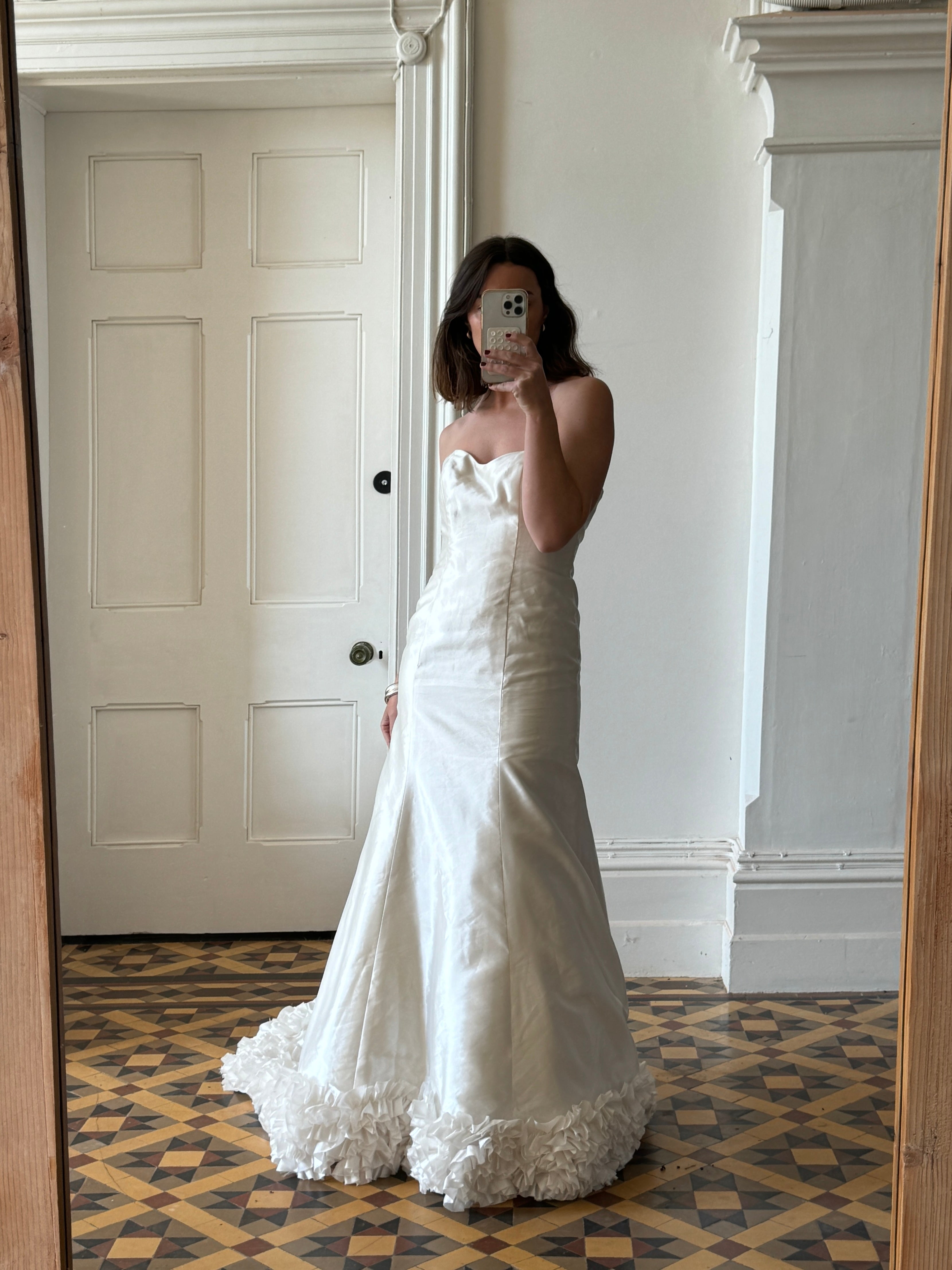 Vintage Y2K Strapless Satin Wedding Gown with Ruffled Train