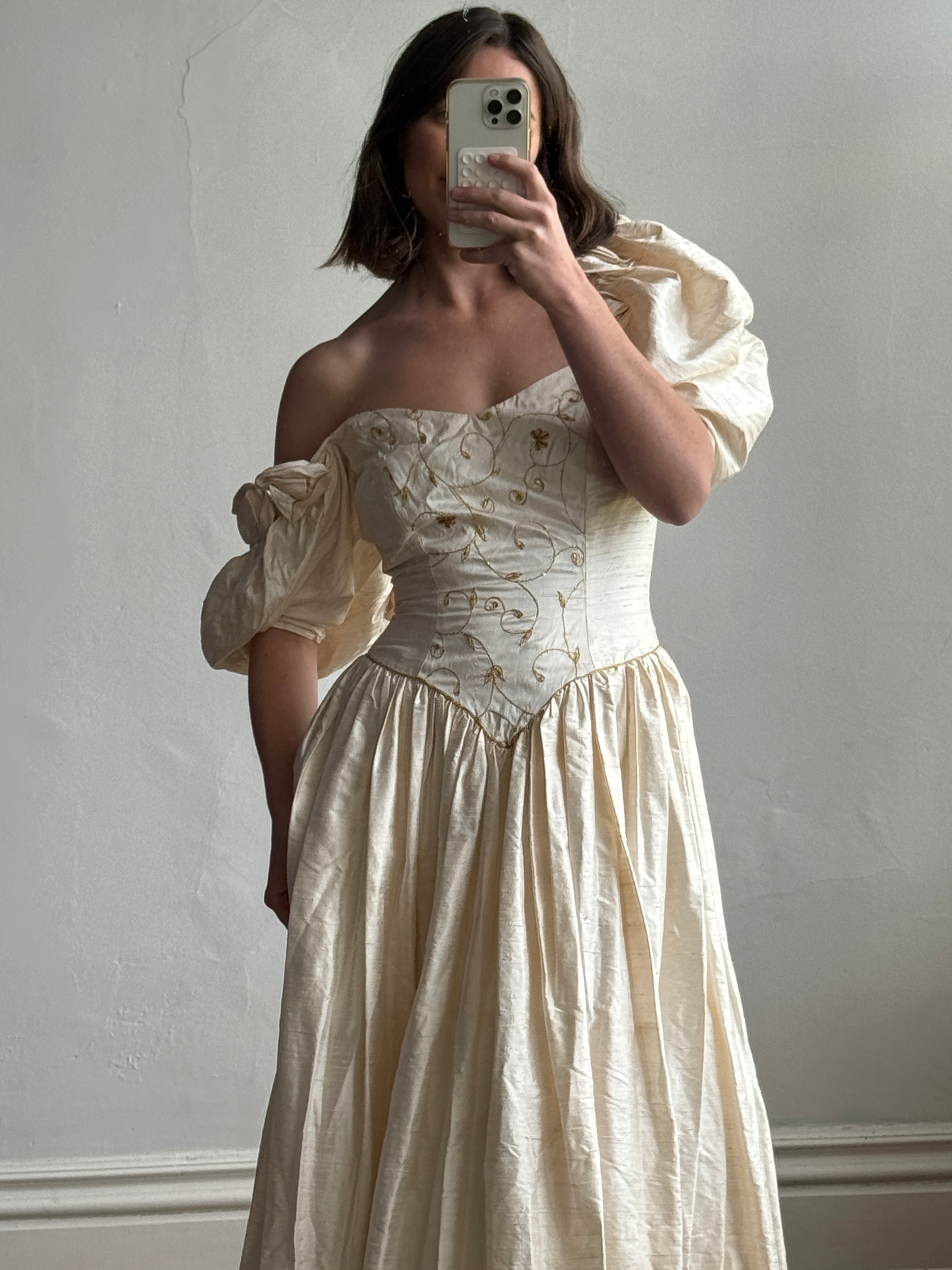 Vintage Puff Sleeve Rosette Bridal Gown