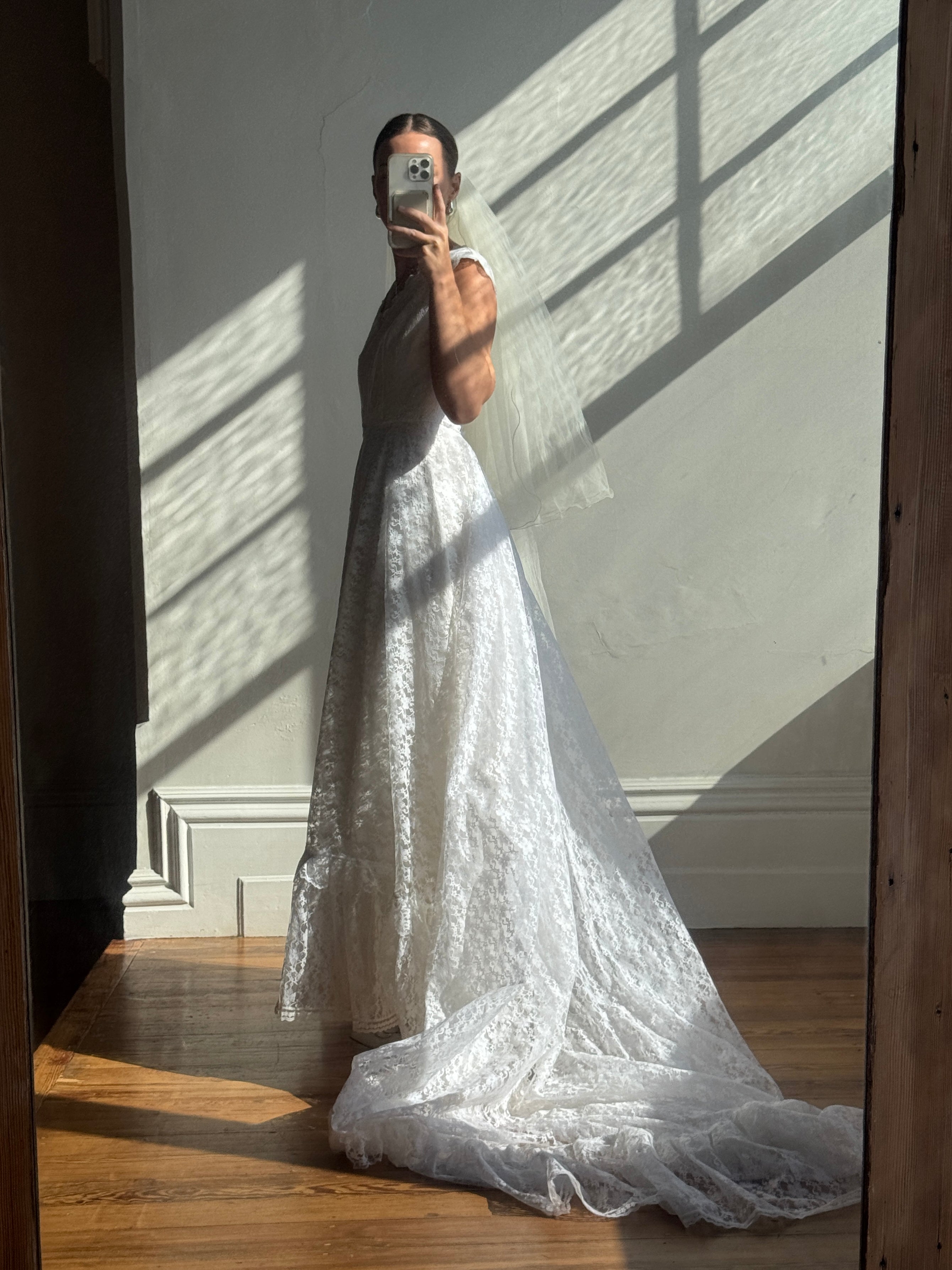Vintage 60s Sleeveless Lace Wedding Gown With Train