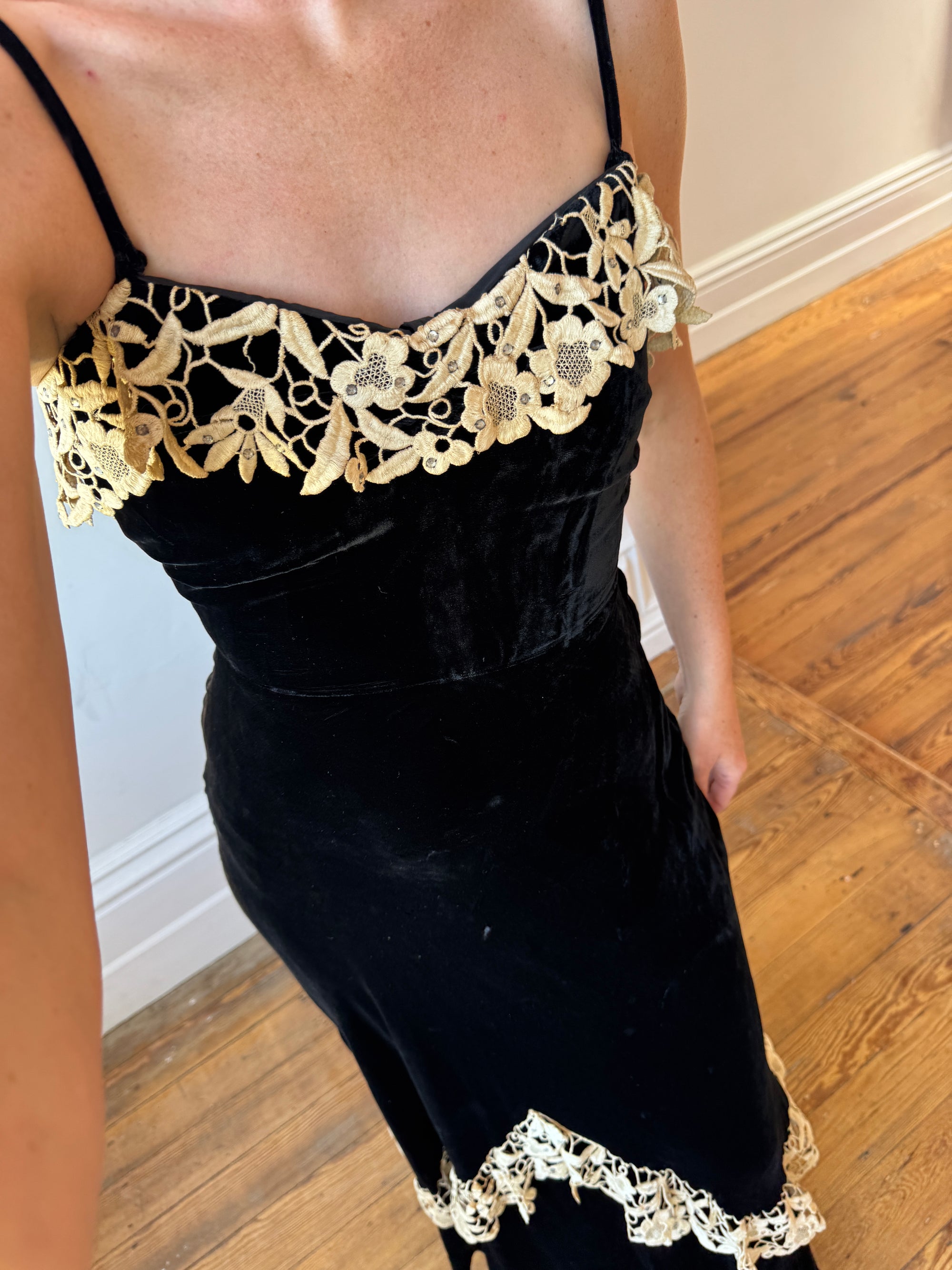 Vintage 40s Velvet Bias Strappy Dress with Lace Trim Noir