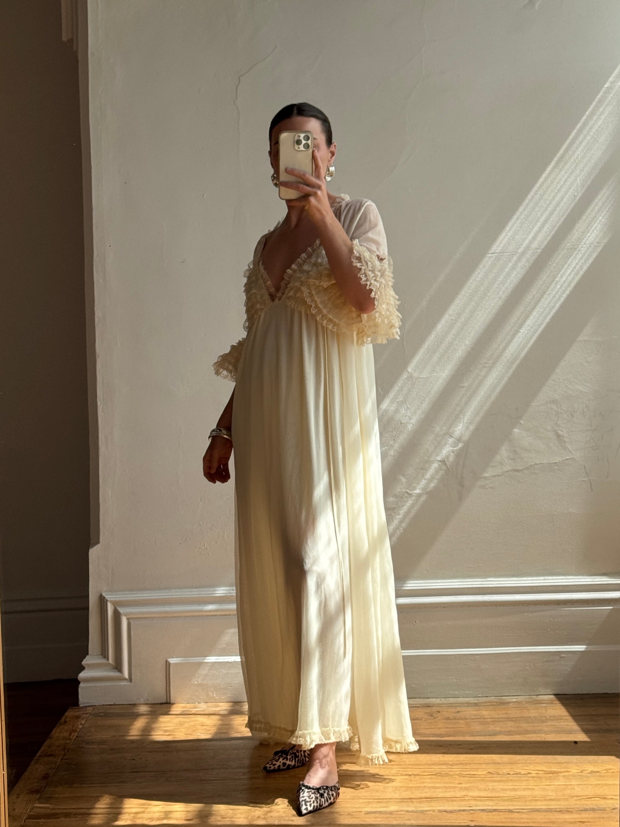 Vintage 70s Red Ribbon Peignoir and Slip Set Creme