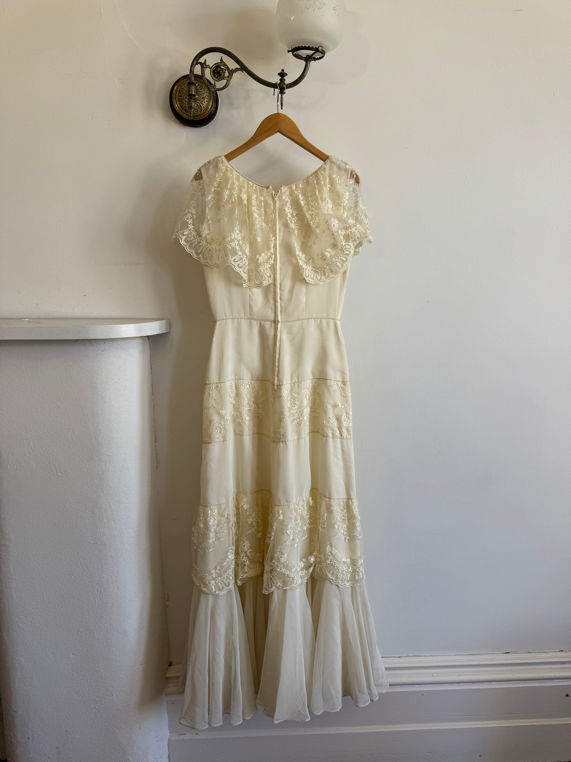 Vintage 70s Creme Tiered Lace Wedding Dress with Pleats