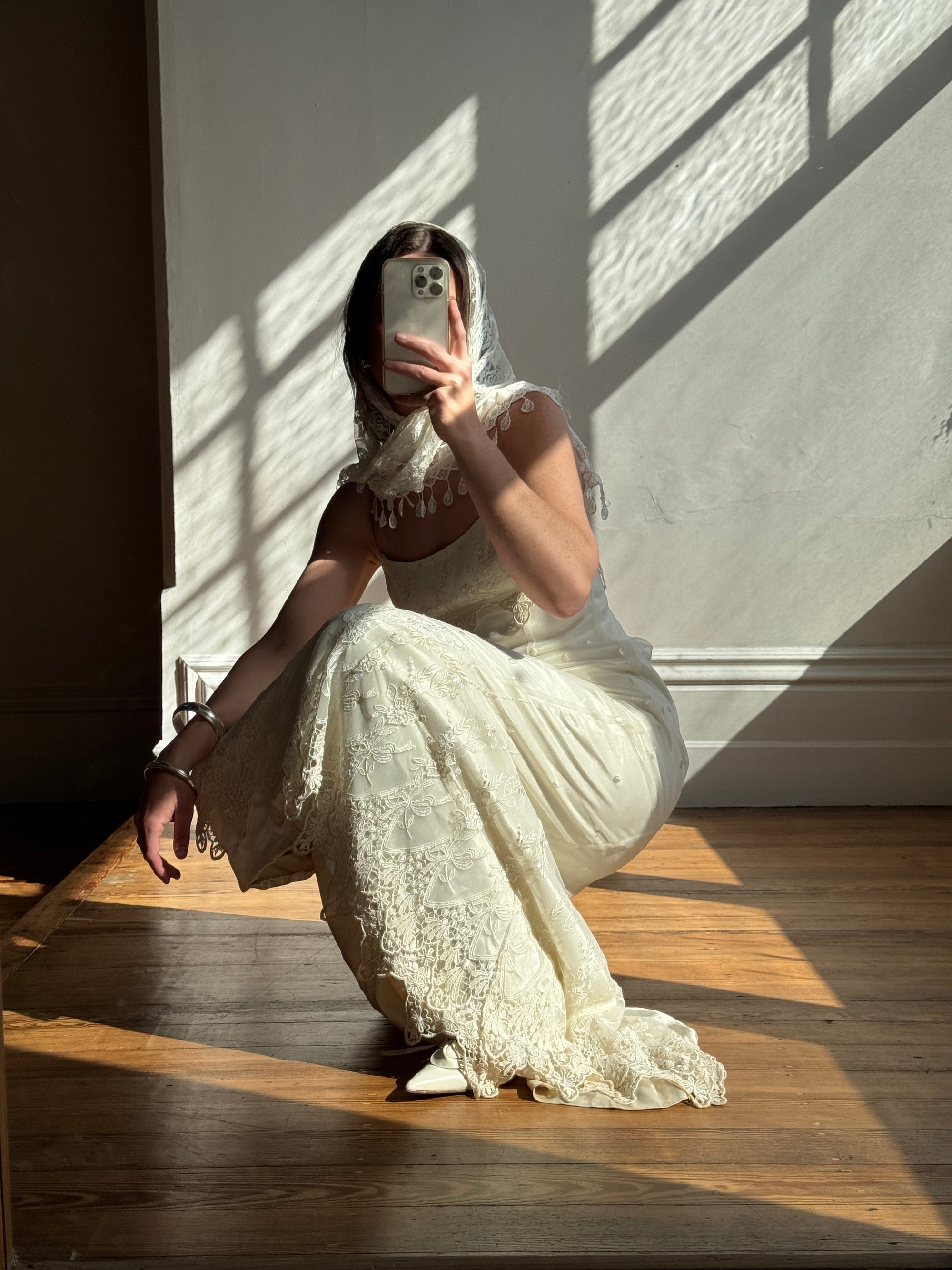 Vintage 90s Boho Lace Net Empire Wedding Dress Call Me The Breeze Vintage 90s Boho Lace Net Empire Wedding Dress Call Me The Breeze