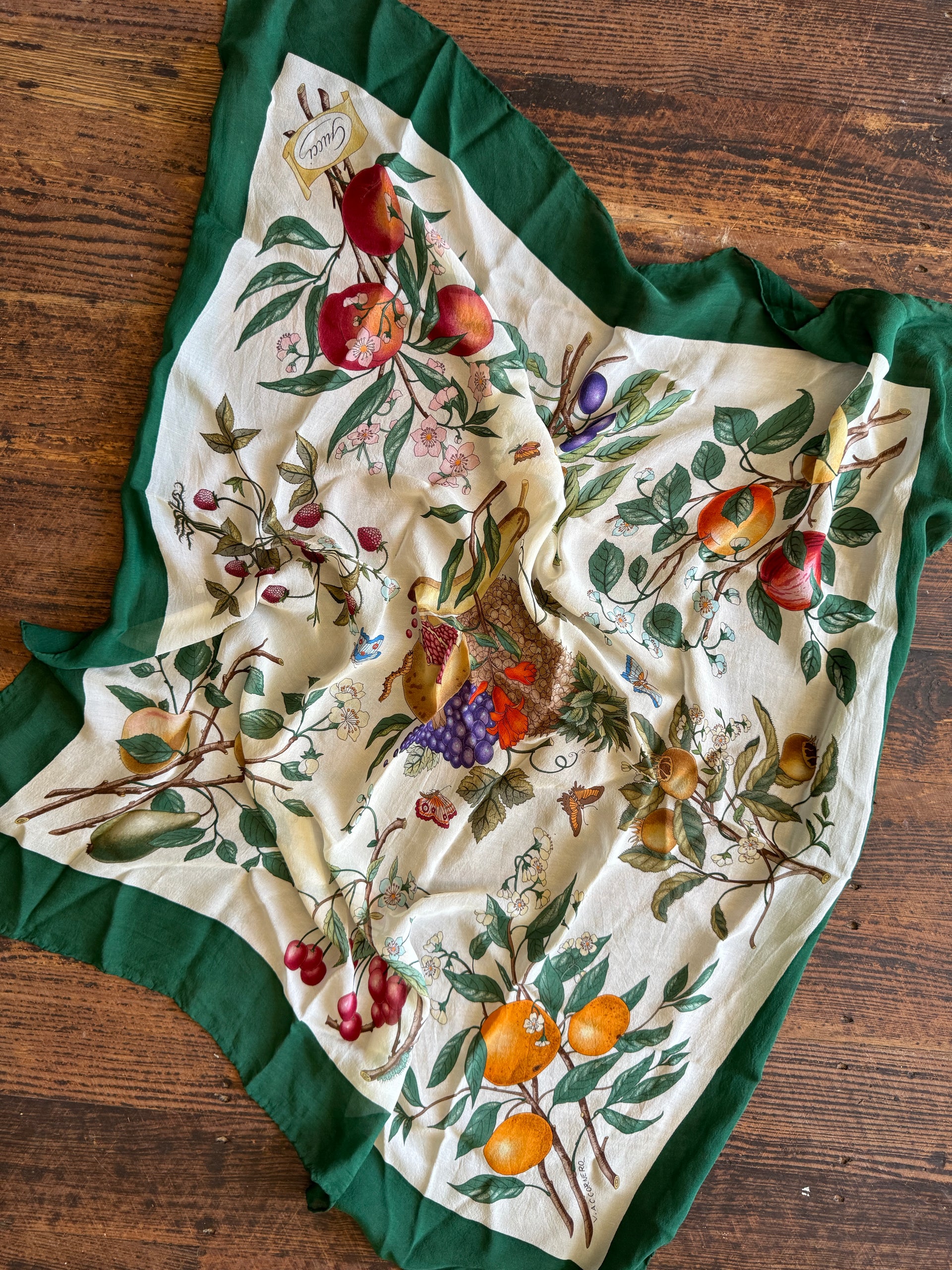 Vintage Gucci 100% 80x80cm Silk Fruit Scarf – Call Me The Breeze