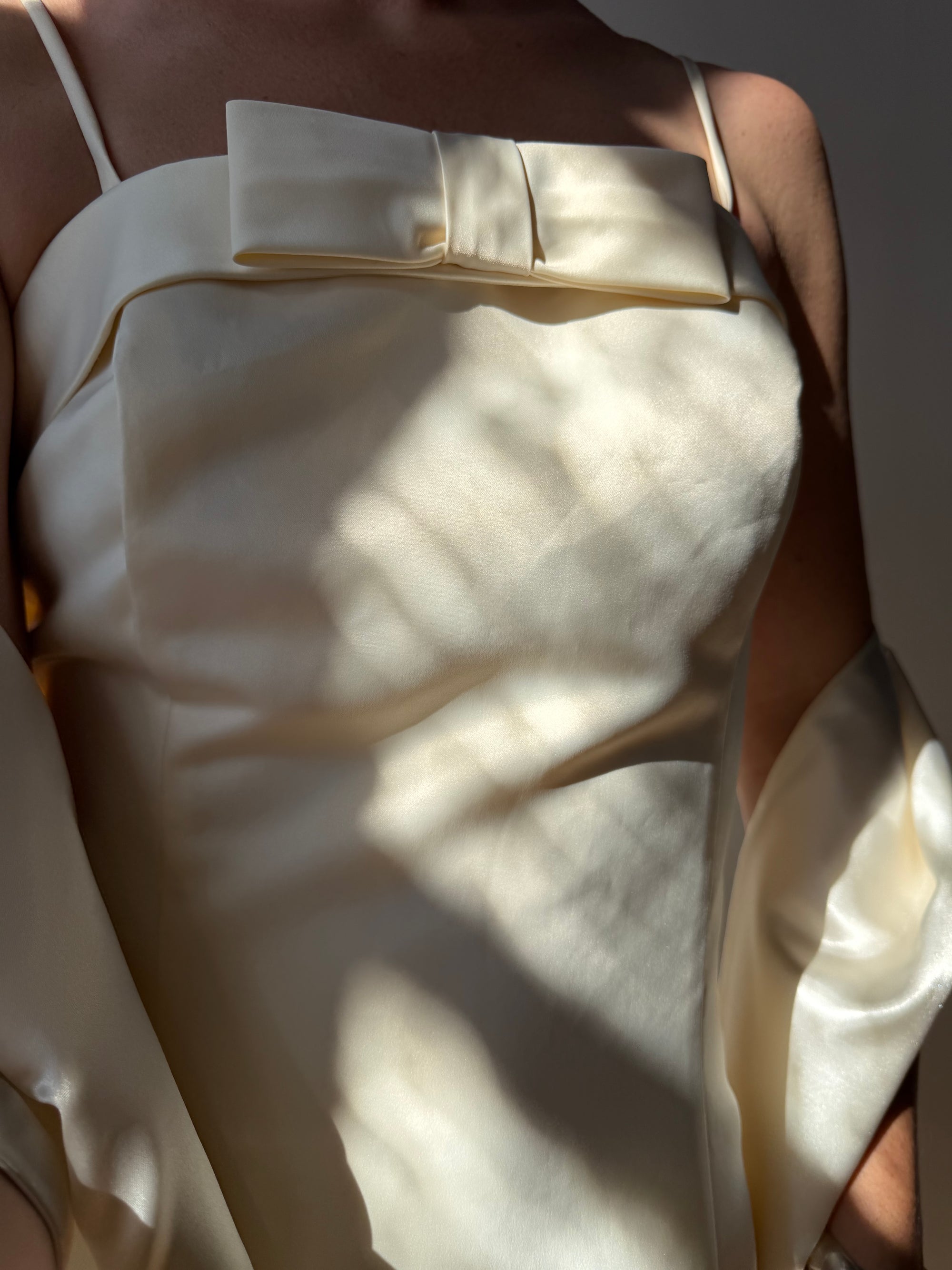 Vintage 90s Plus Size Satin Minimal Bow Wedding Dress and Sash