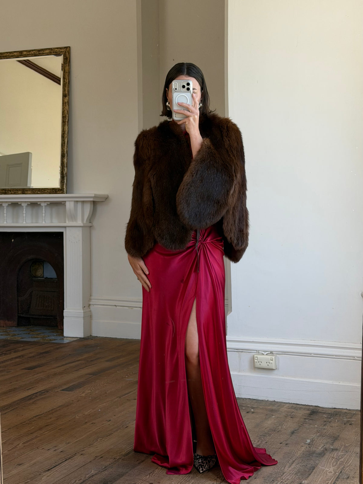 Vintage 60s Chocolate Brown Fur Scalloped Caplet