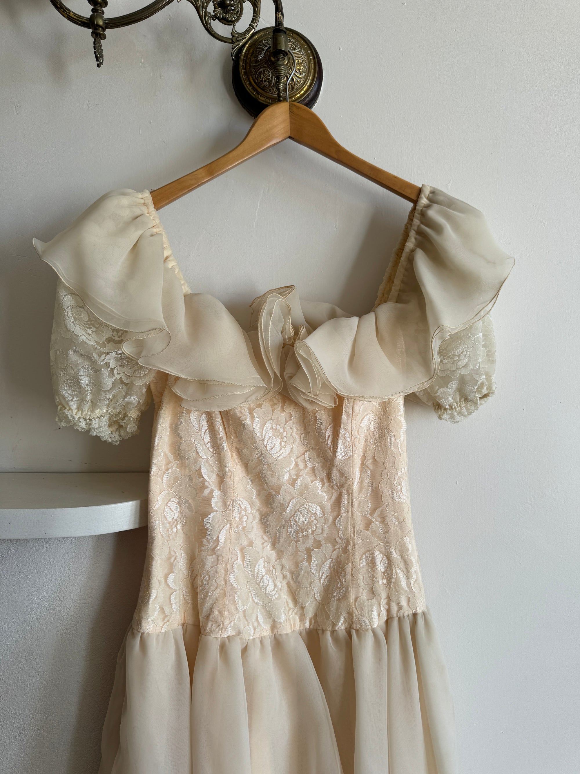Vintage Drop Waist Frou Frou Wedding Dress Creme