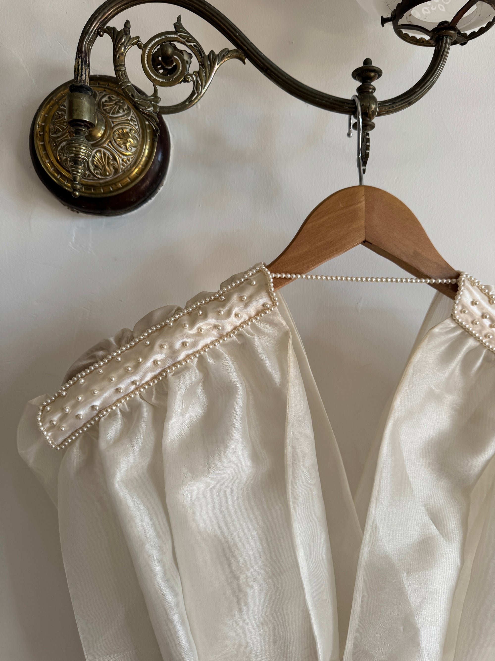 Vintage Y2K Organza V Neck Pearl Embellished Top Creme